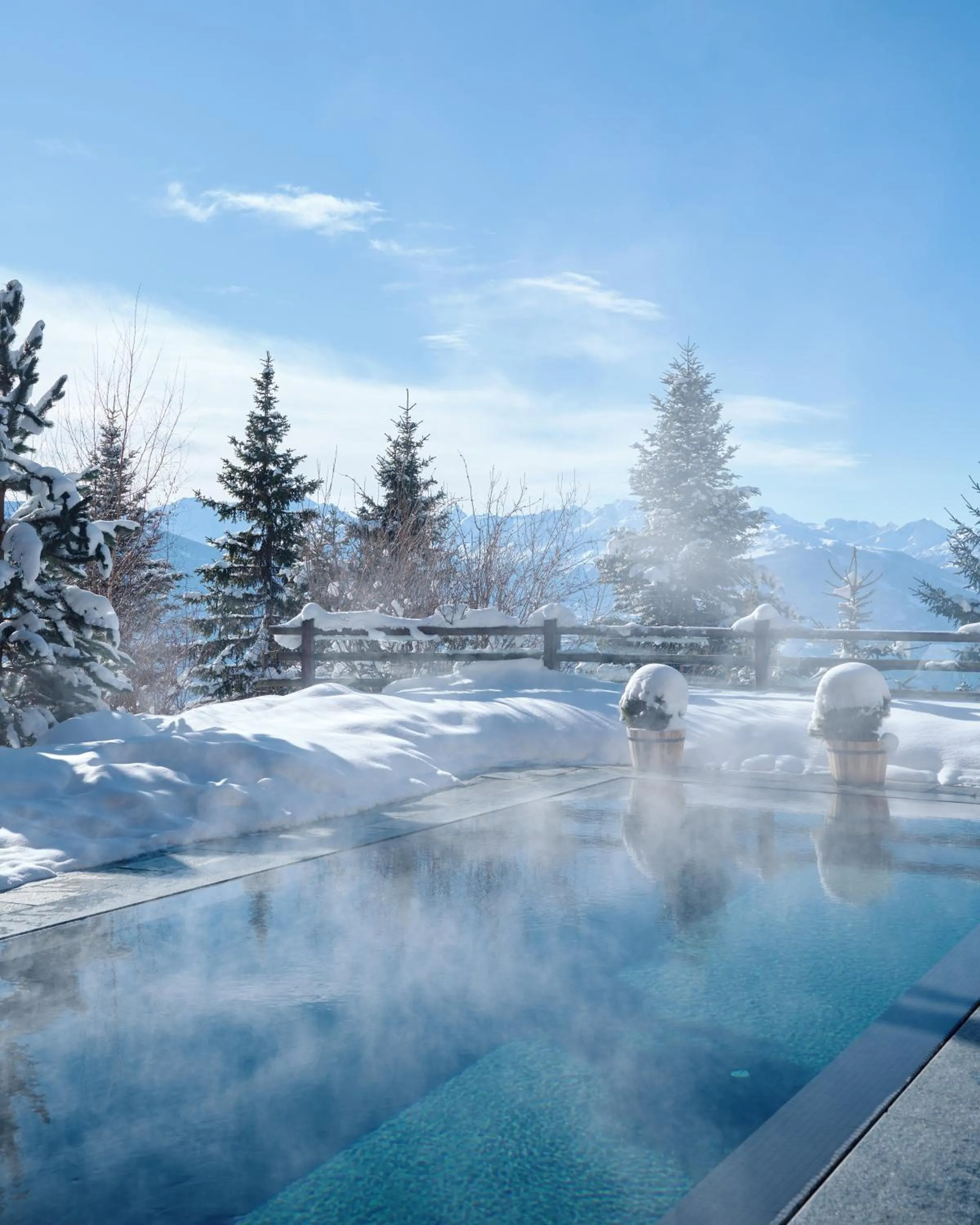 Pool view in LeCrans