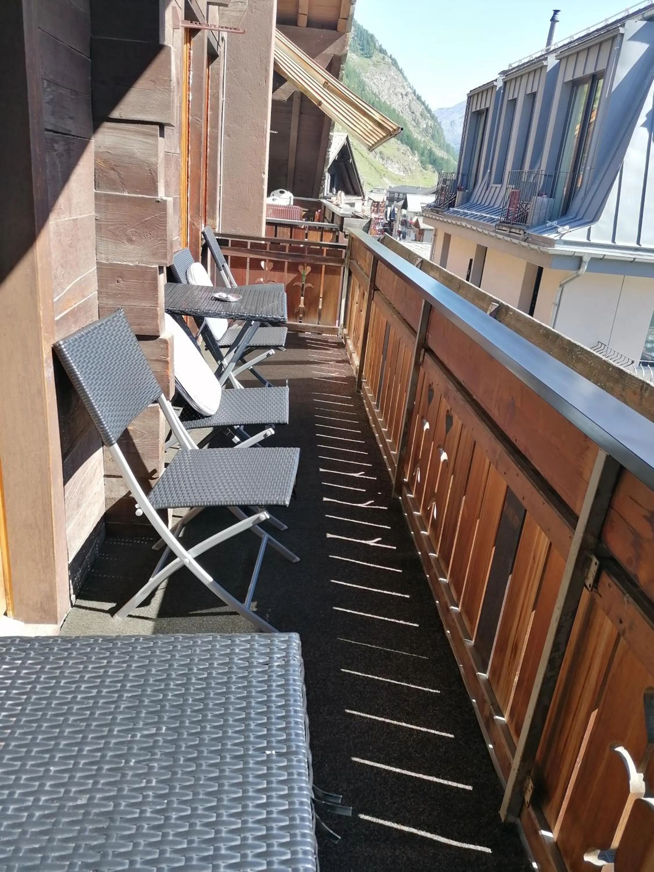 Balcony/Terrace in Petit Helvetia Budget Hotel