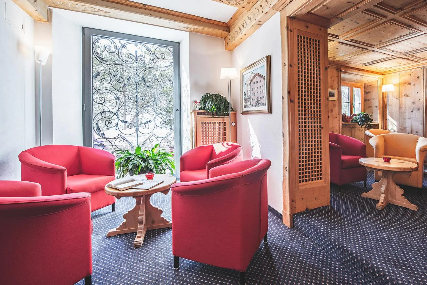 Lounge or bar in Hotel Post Sils Maria