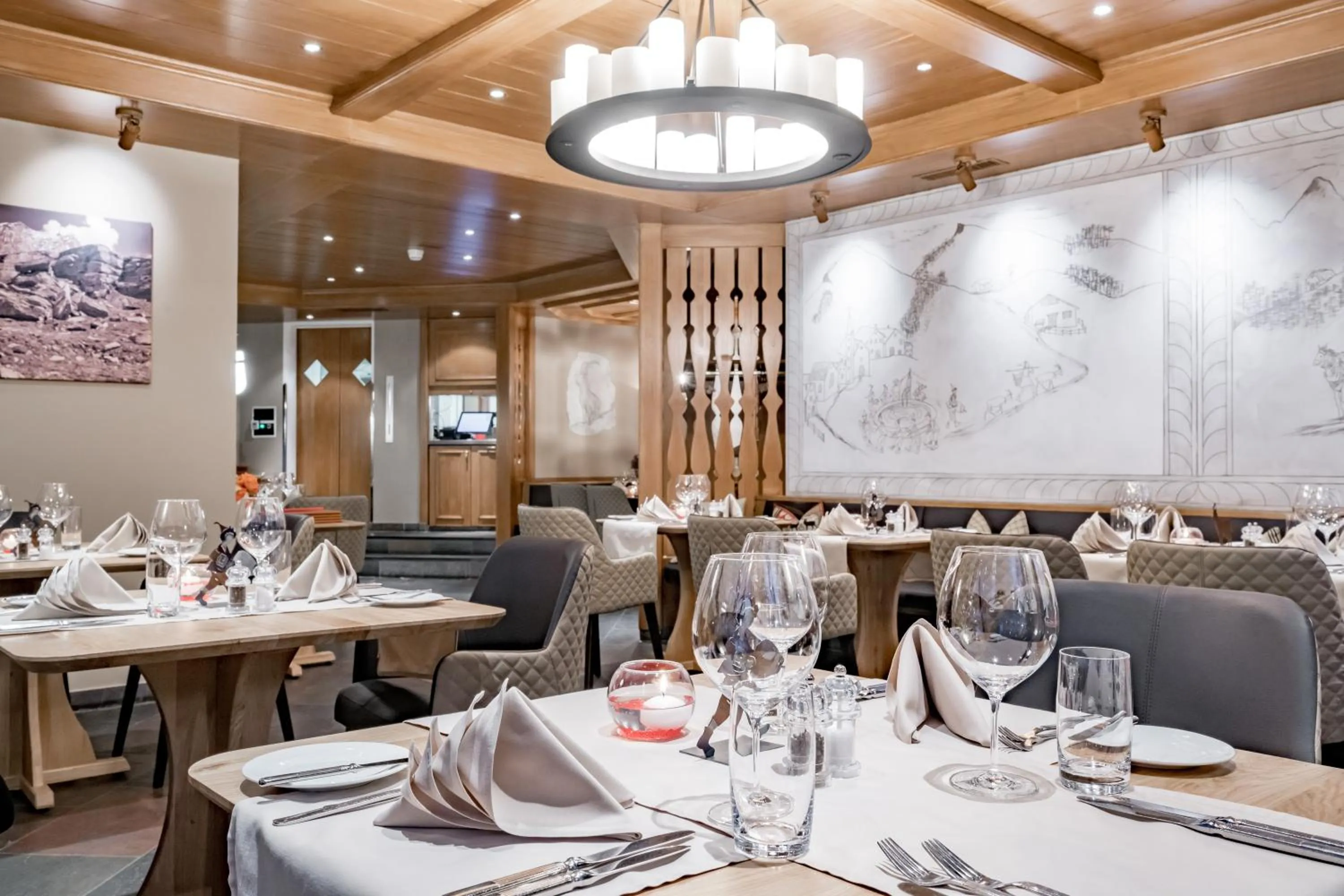 Restaurant/places to eat in Hotel Post Sils Maria