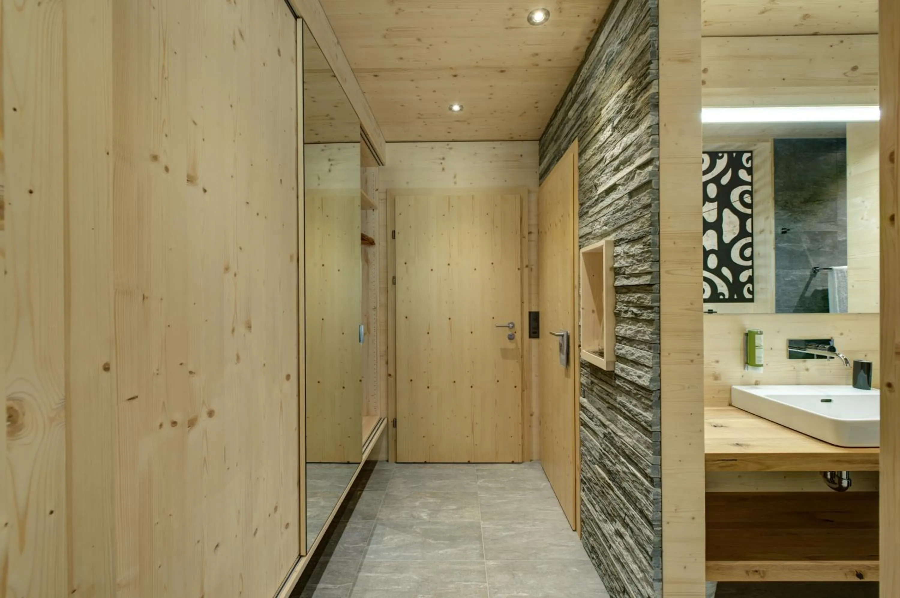 Photo of the whole room in Hotel Rovanada Wellness & BergNatur