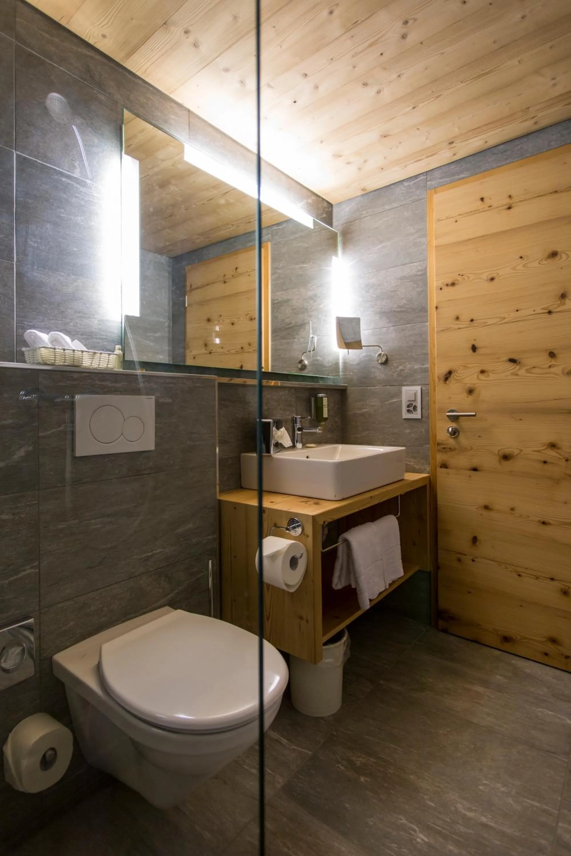 Bathroom in Hotel Rovanada Wellness & BergNatur