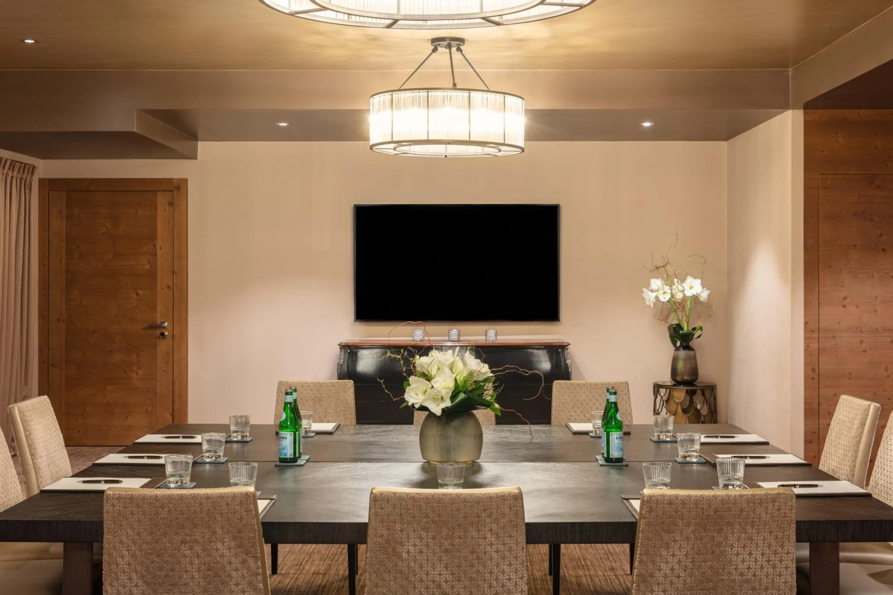 Library in Guarda Golf Hotel & Residences