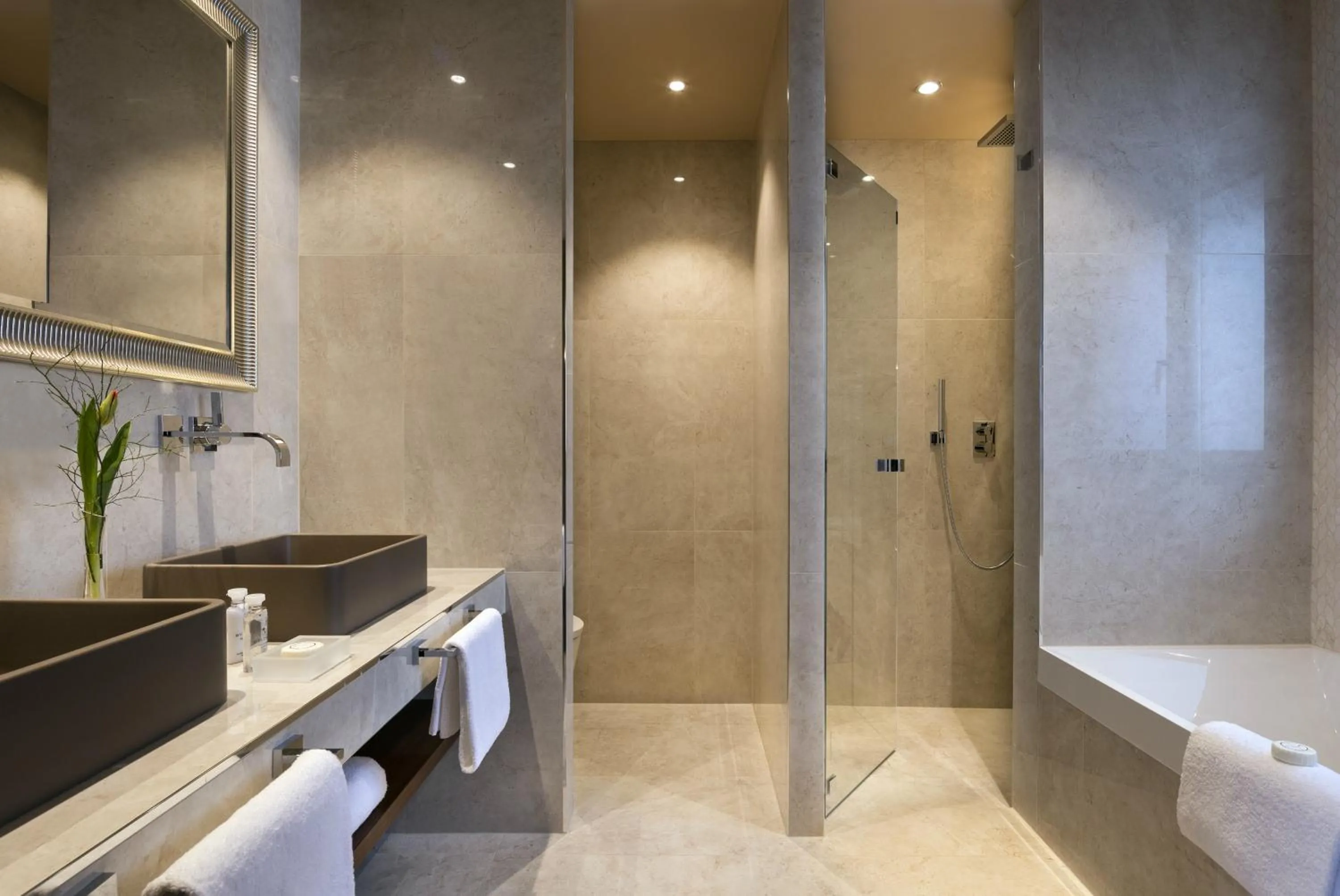 Shower in Guarda Golf Hotel & Residences