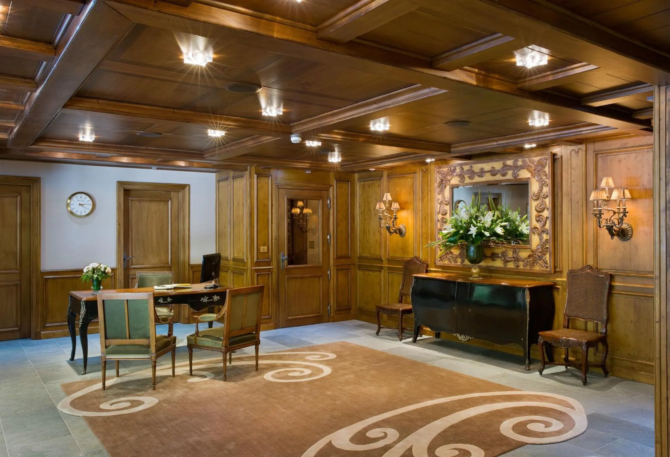 Lobby or reception in Guarda Golf Hotel & Residences