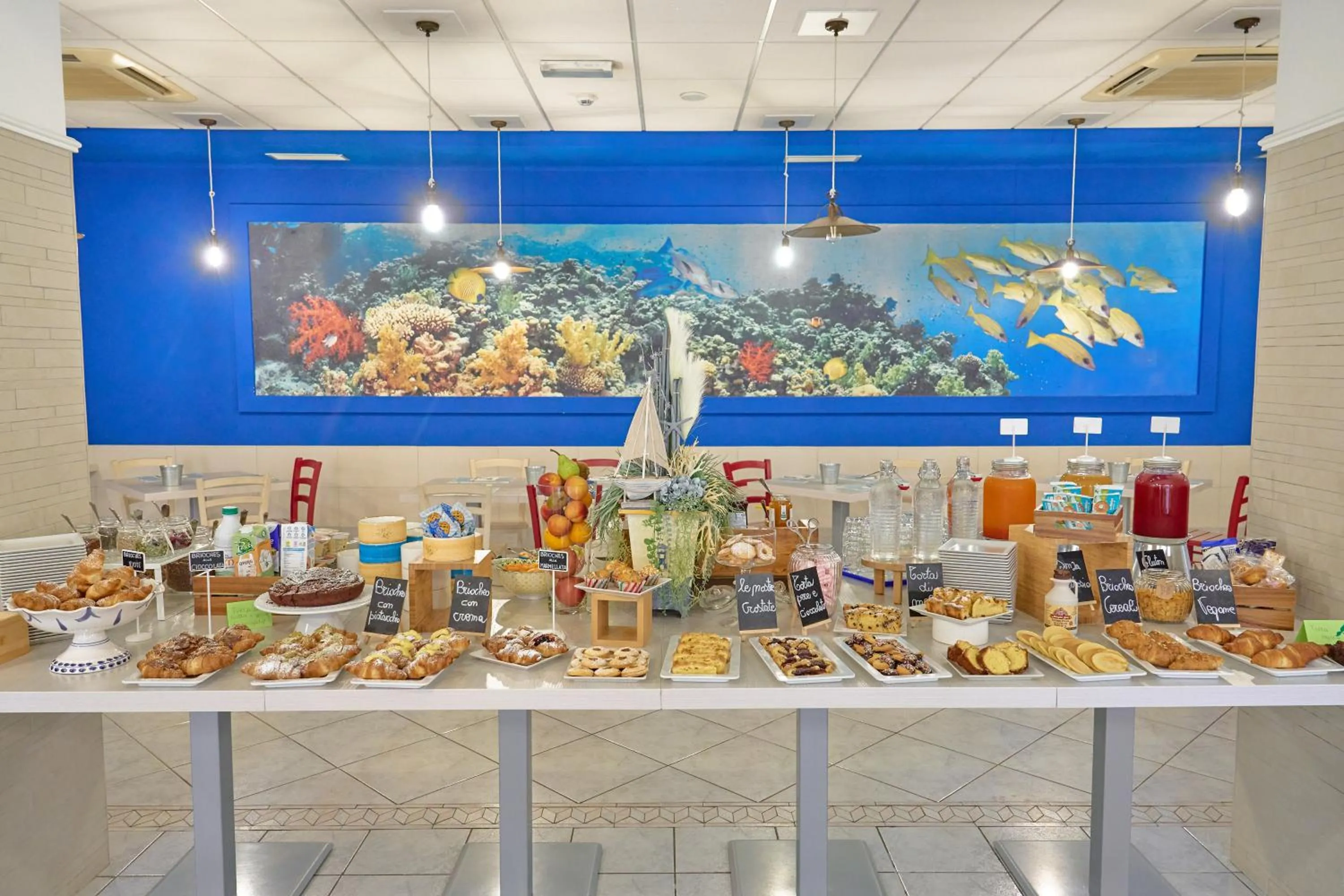 Breakfast in Hotel Acquario