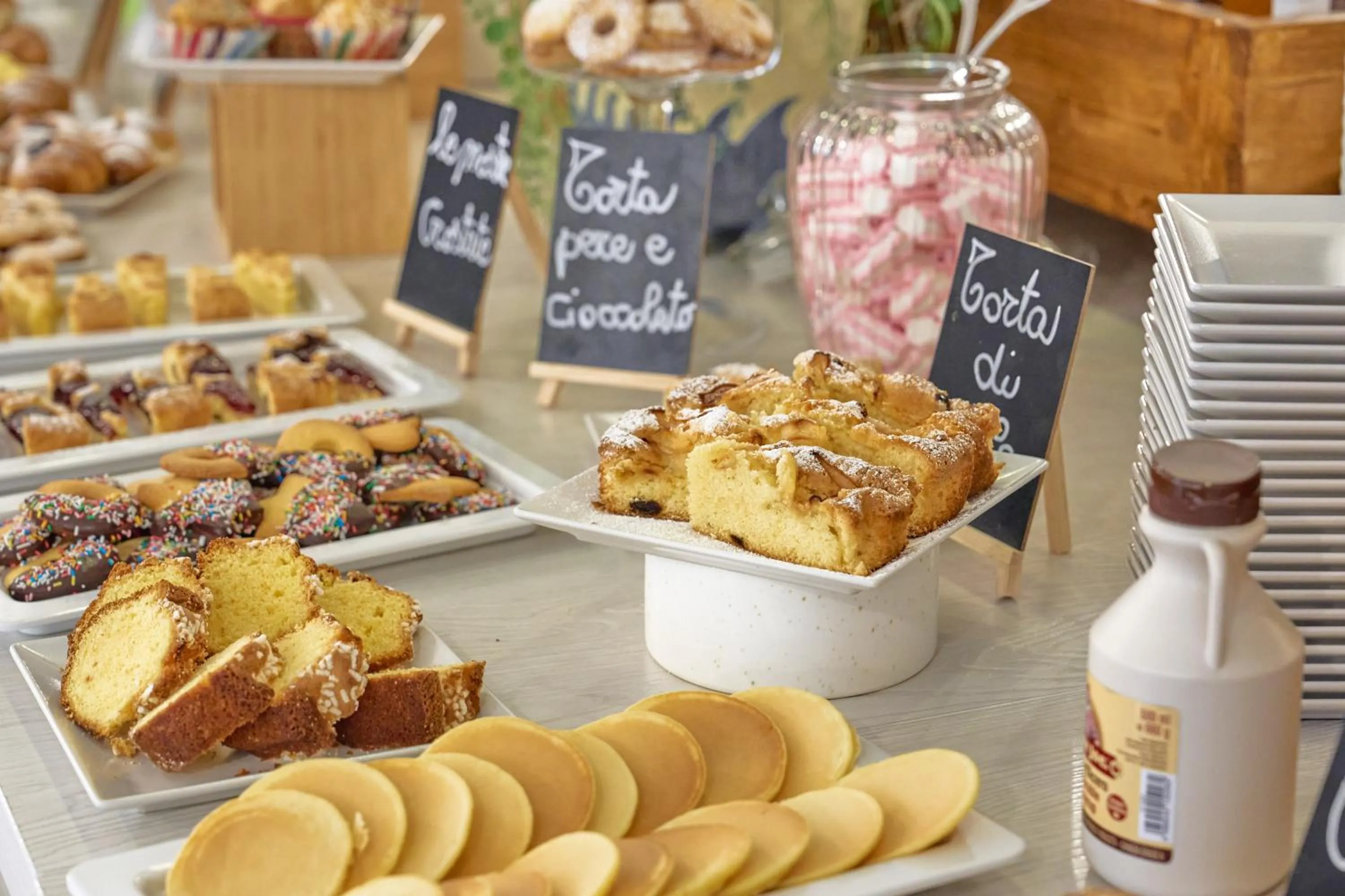 Breakfast in Hotel Acquario