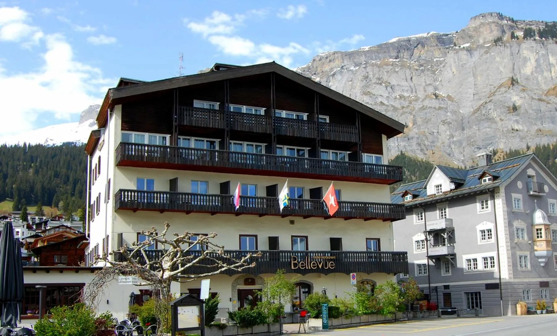 Facade/entrance in Hotel-Restaurant Bellevue