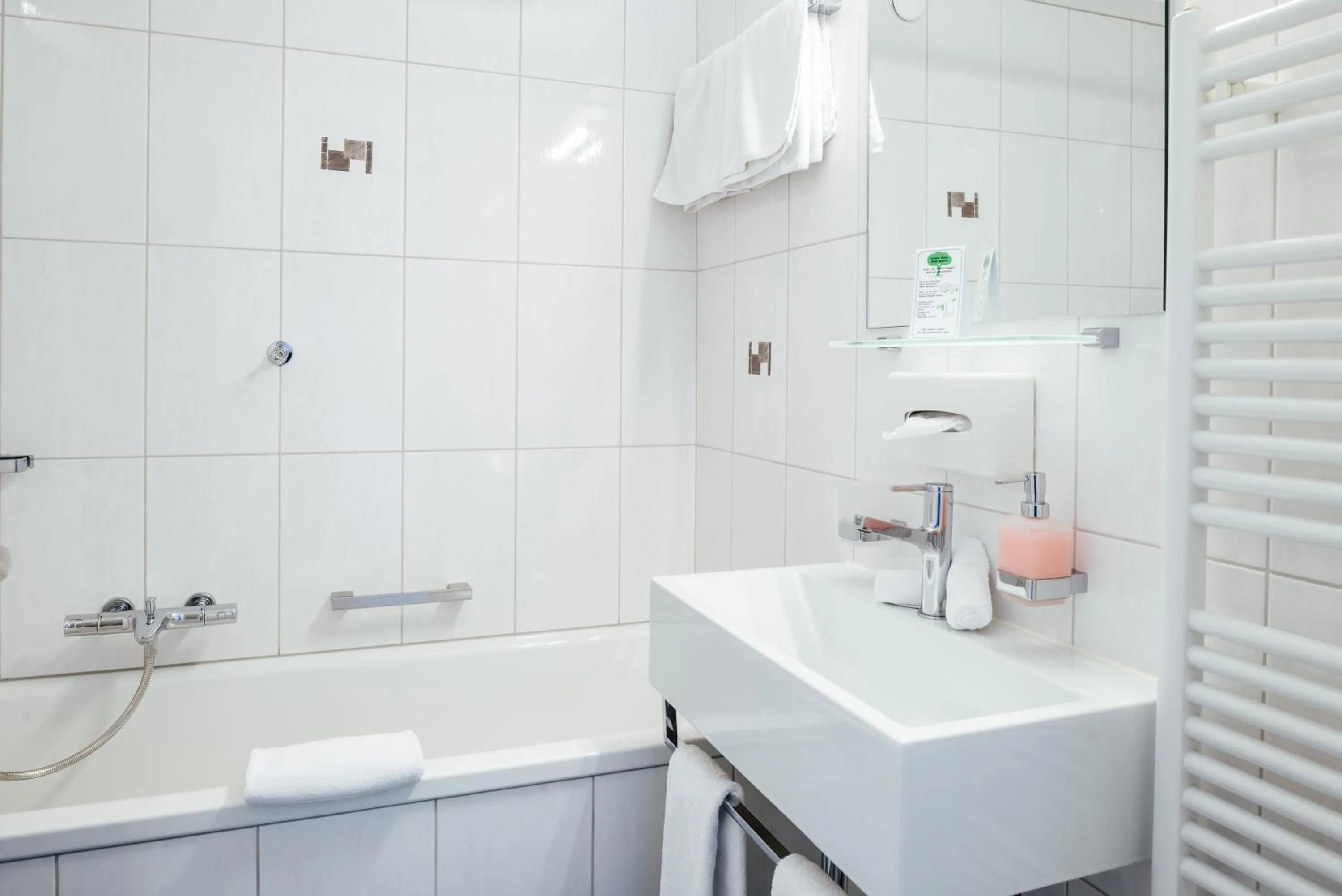 Shower in Hotel-Restaurant Bellevue