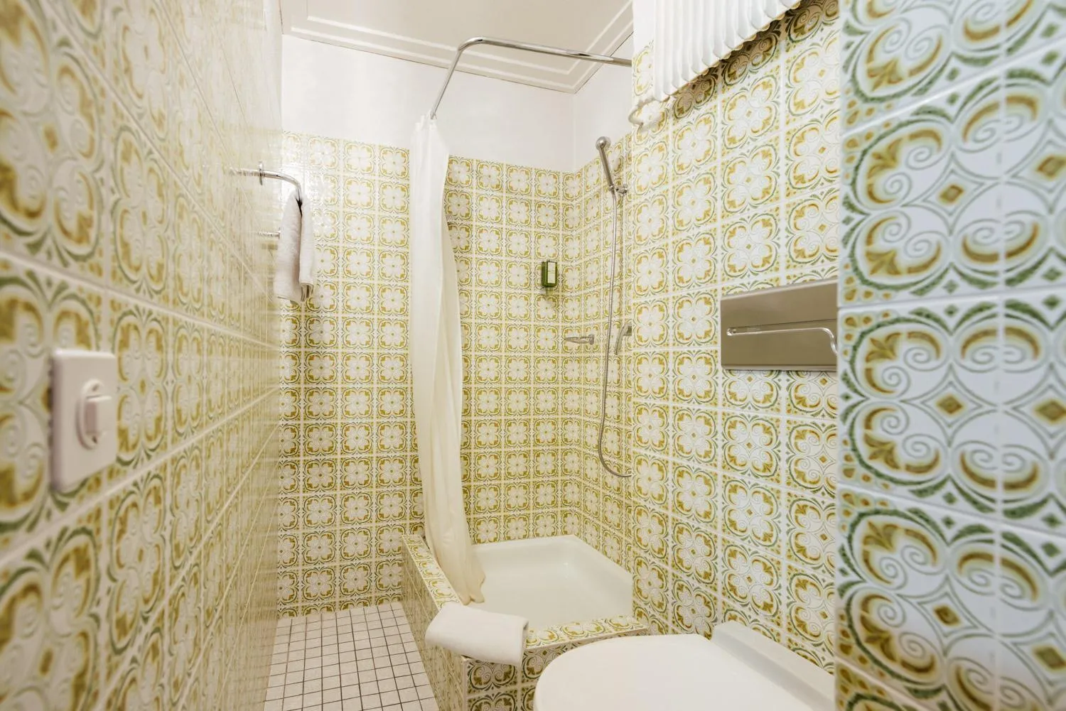 Shower in Hotel-Restaurant Bellevue