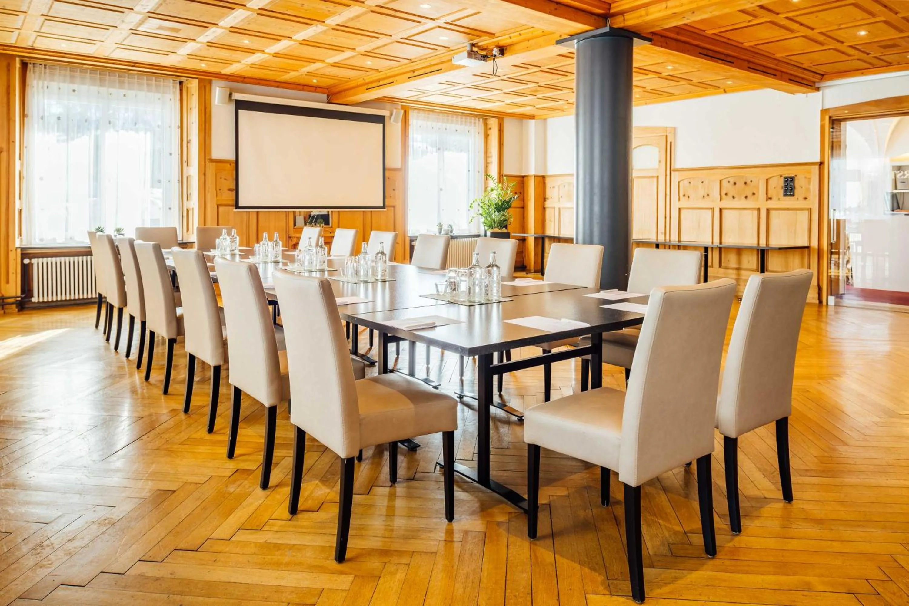 Business facilities in Hotel-Restaurant Bellevue
