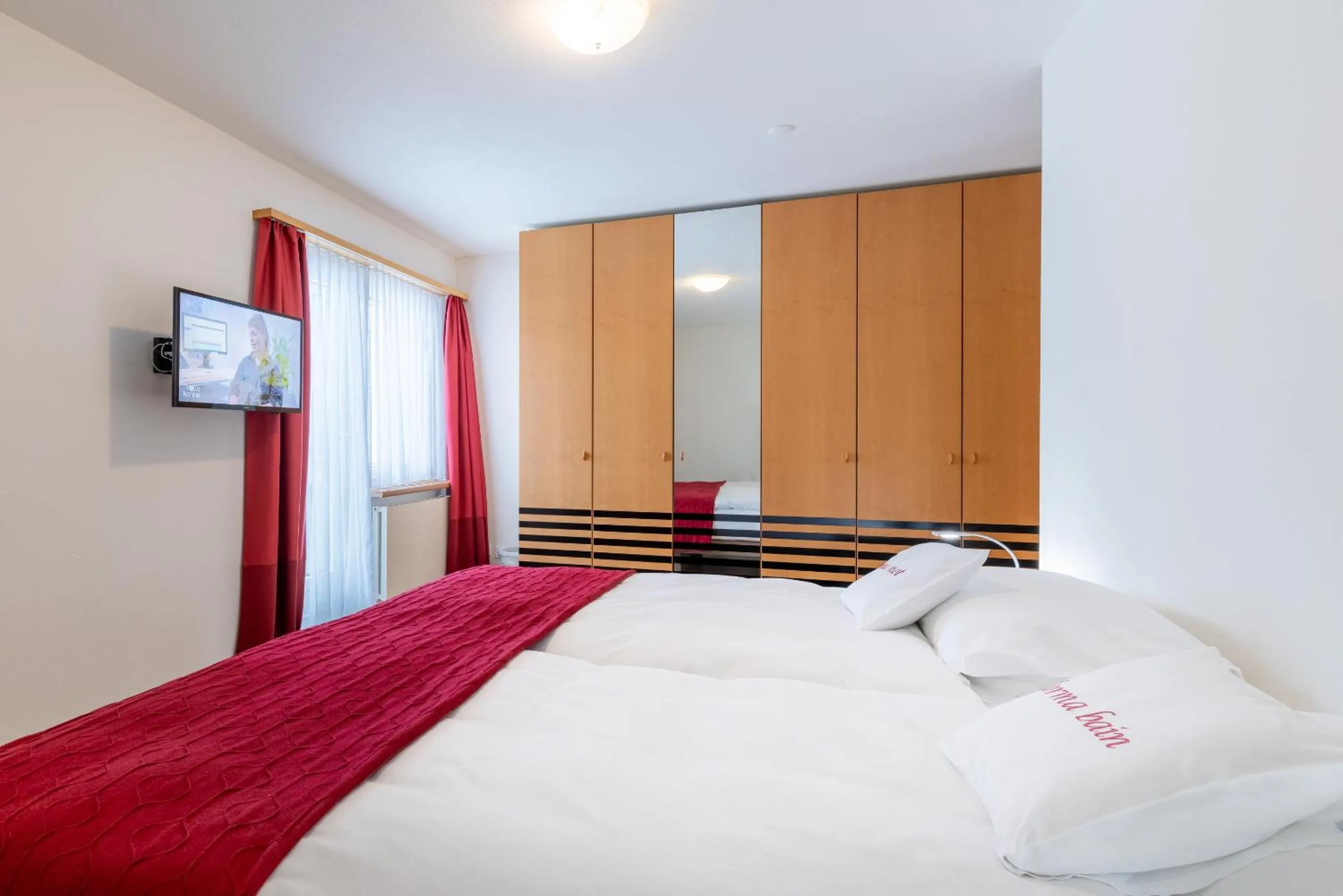 Bedroom, Bed in Hotel Sonne St. Moritz 3* Superior