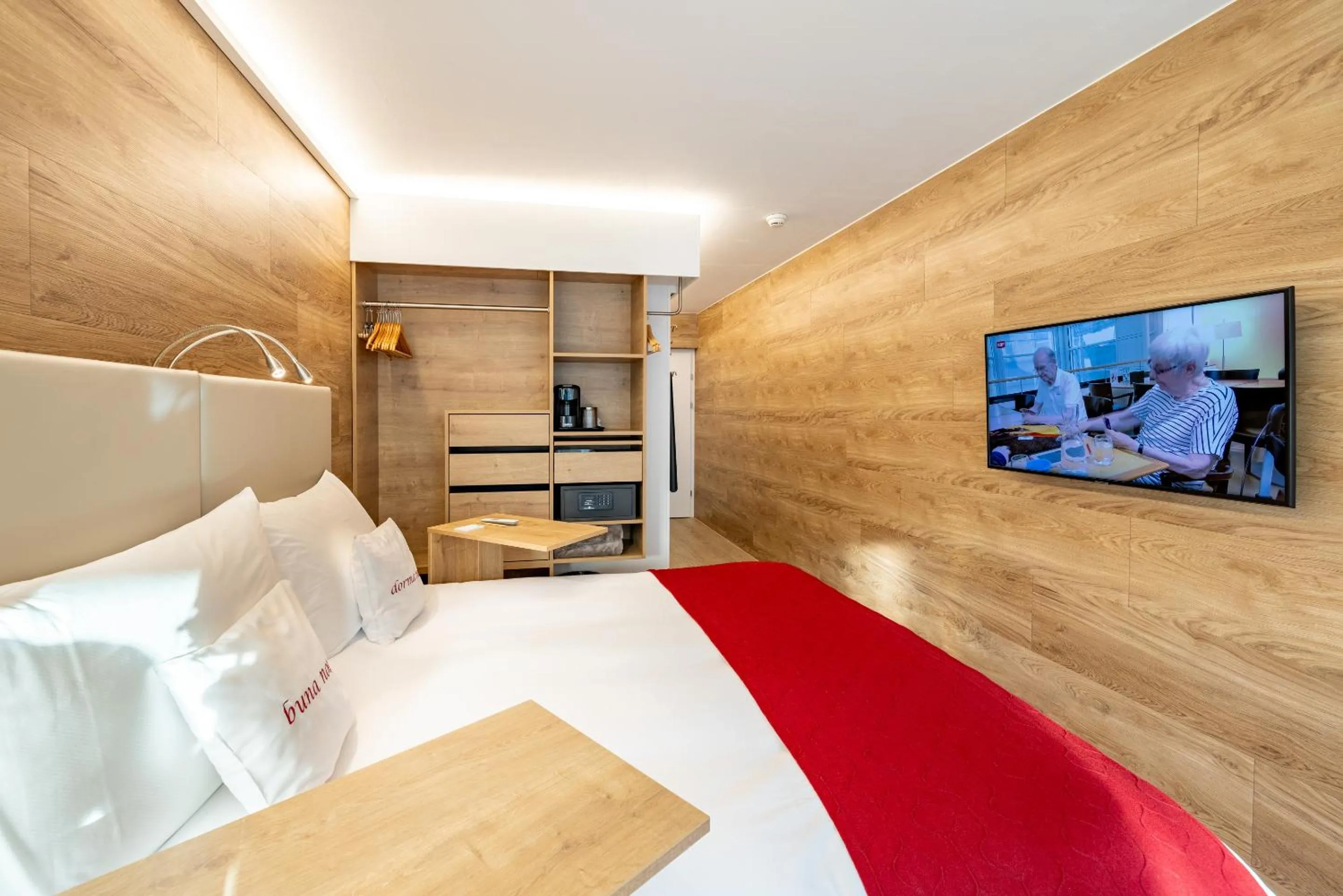 Bed in Hotel Sonne St. Moritz 3* Superior