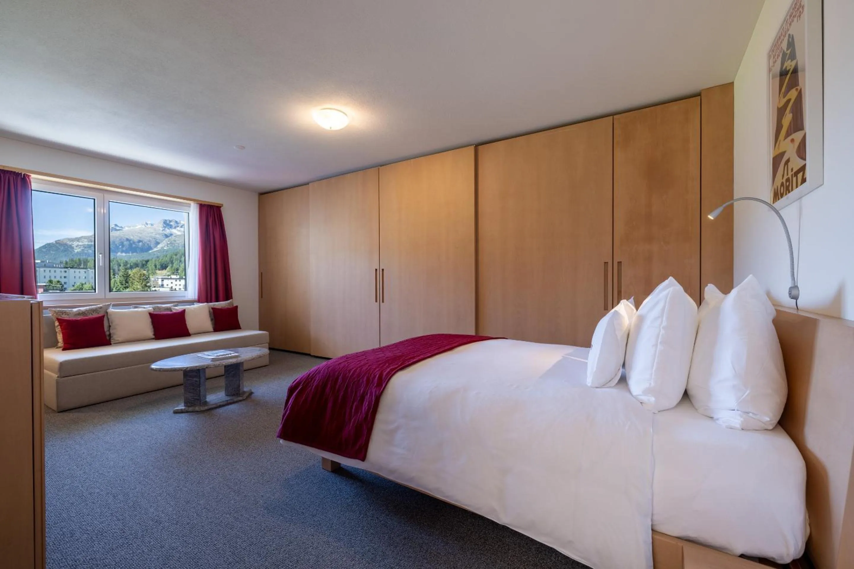 Bedroom, Bed in Hotel Sonne St. Moritz 3* Superior