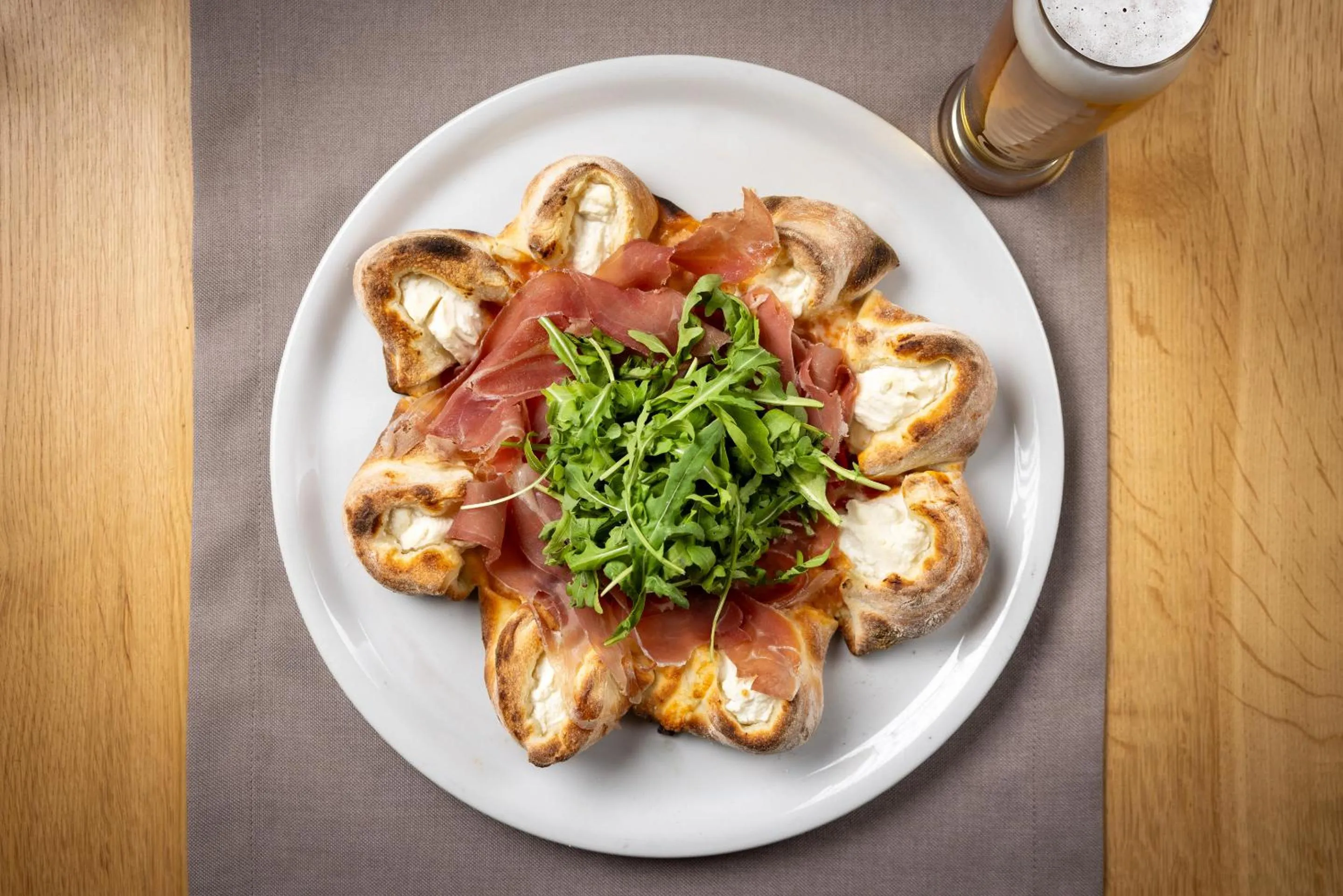 Restaurant/places to eat in Hotel Sonne St. Moritz 3* Superior