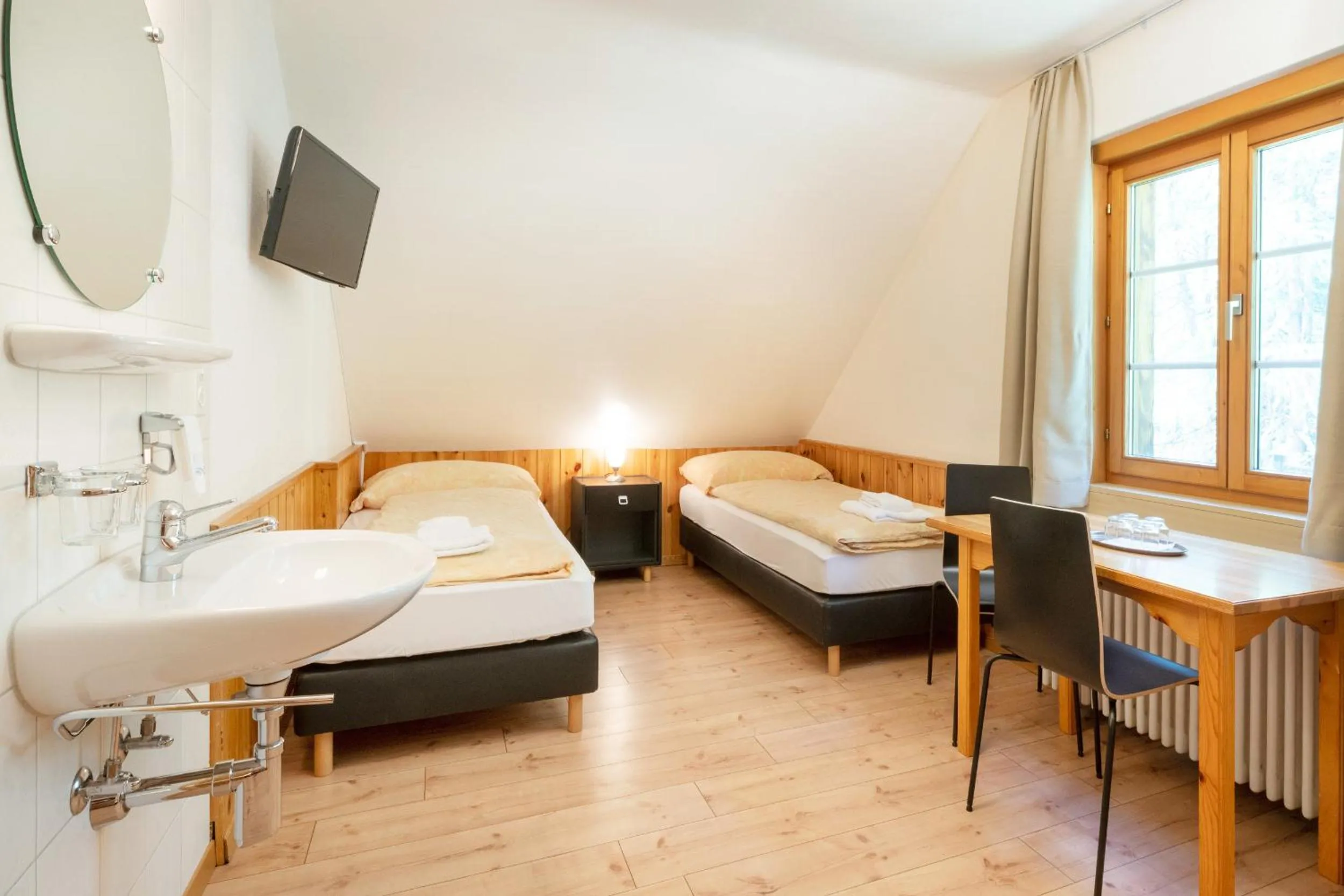 Photo of the whole room, Bed in Hostel by Randolins