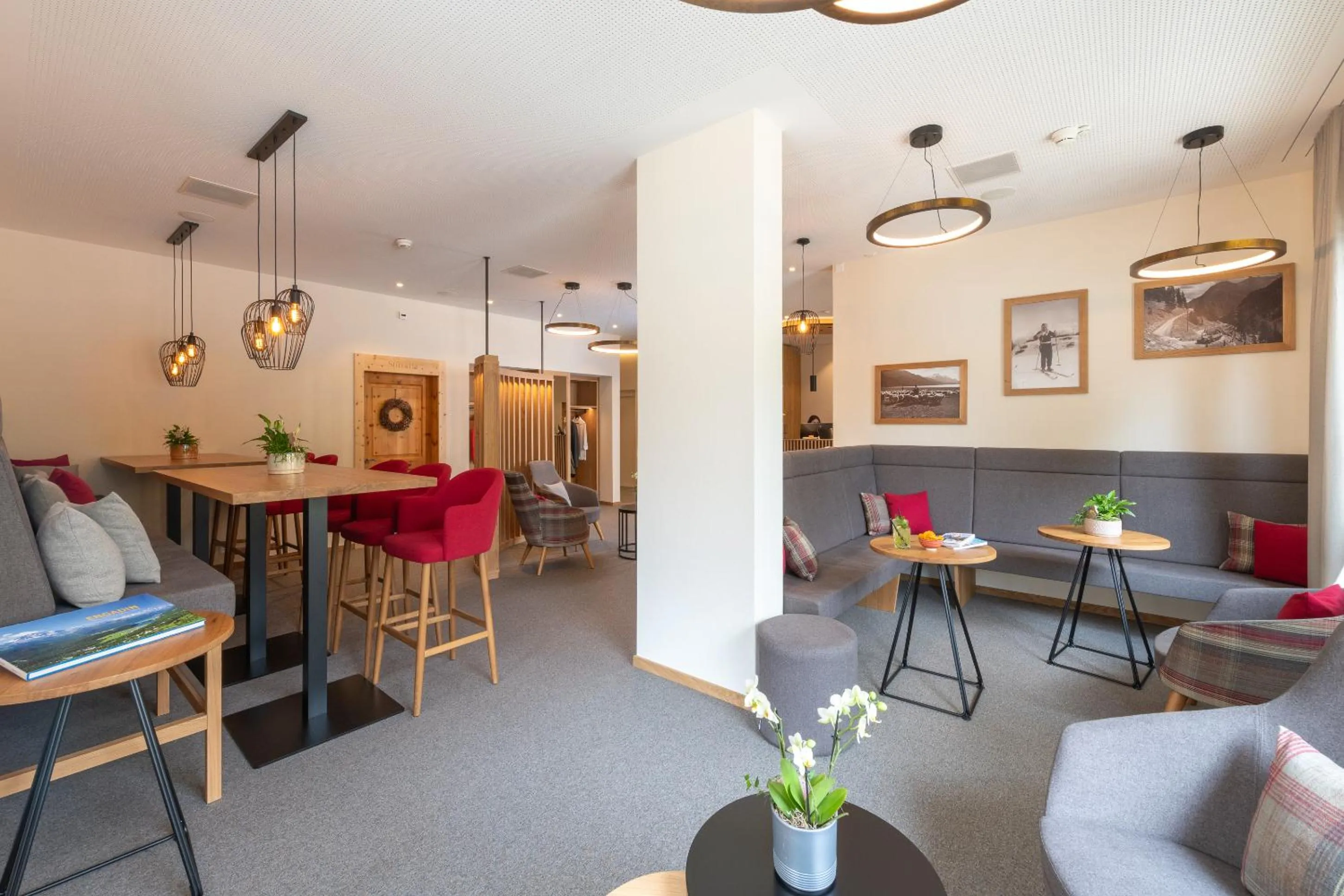 Lobby or reception in Hostel by Randolins