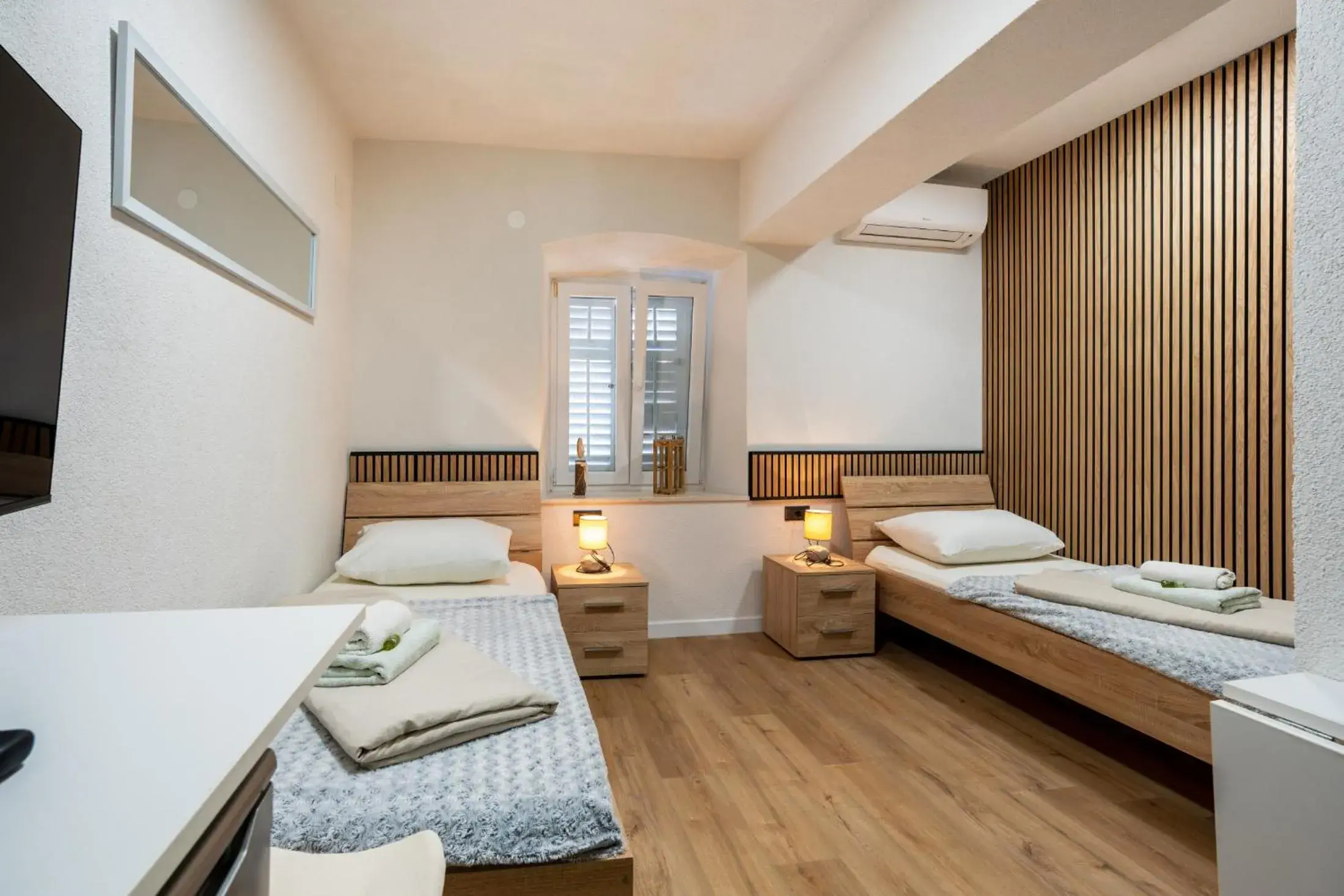 Twin Room with Bathroom - single occupancy in Apartments Villa Sol Twin Room with Bathroom - single occupancy in Apartments Villa Sol