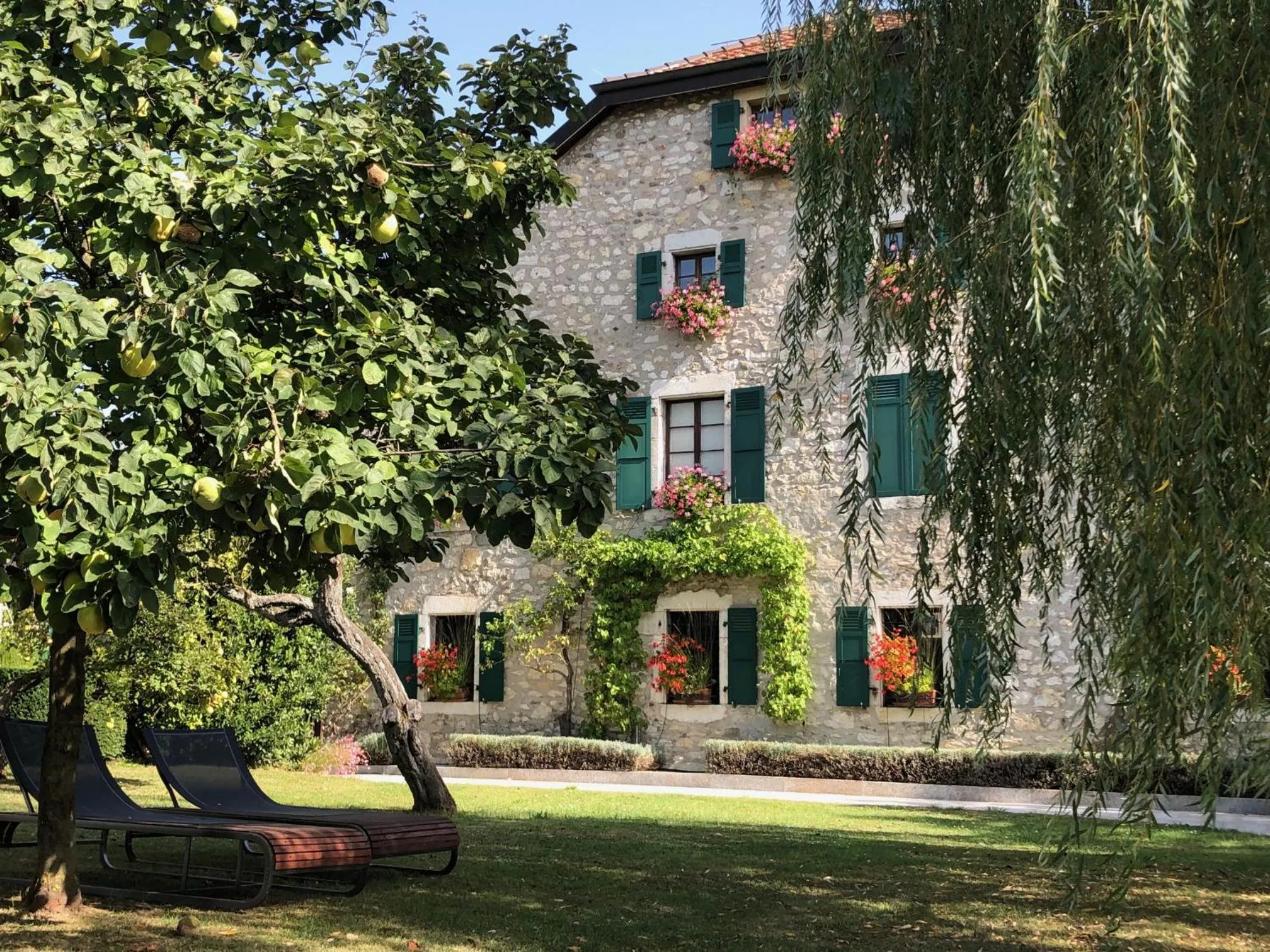 Property building in Domaine de Châteauvieux
