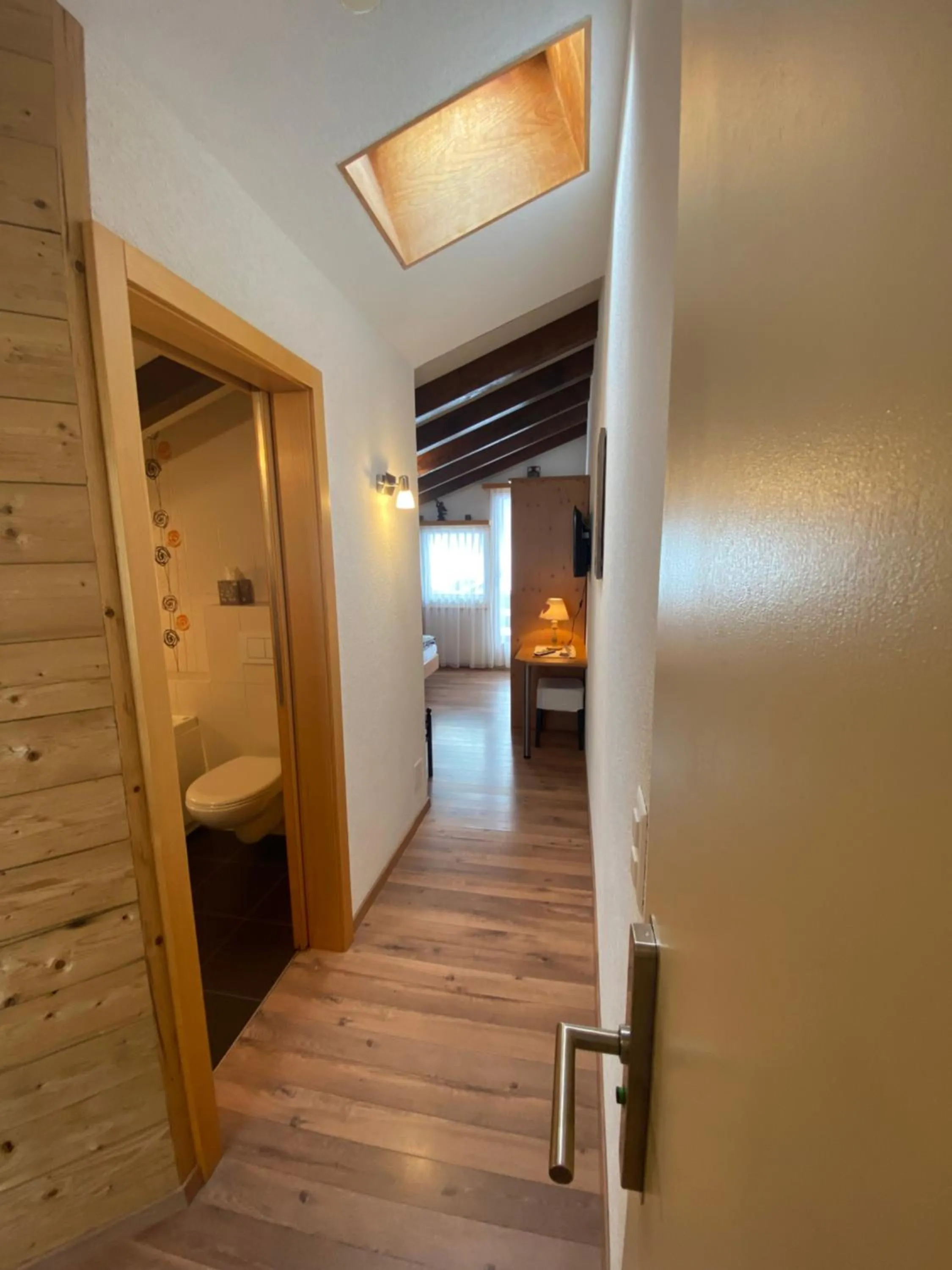 Photo of the whole room, Bed in Hotel Garni Jägerhof