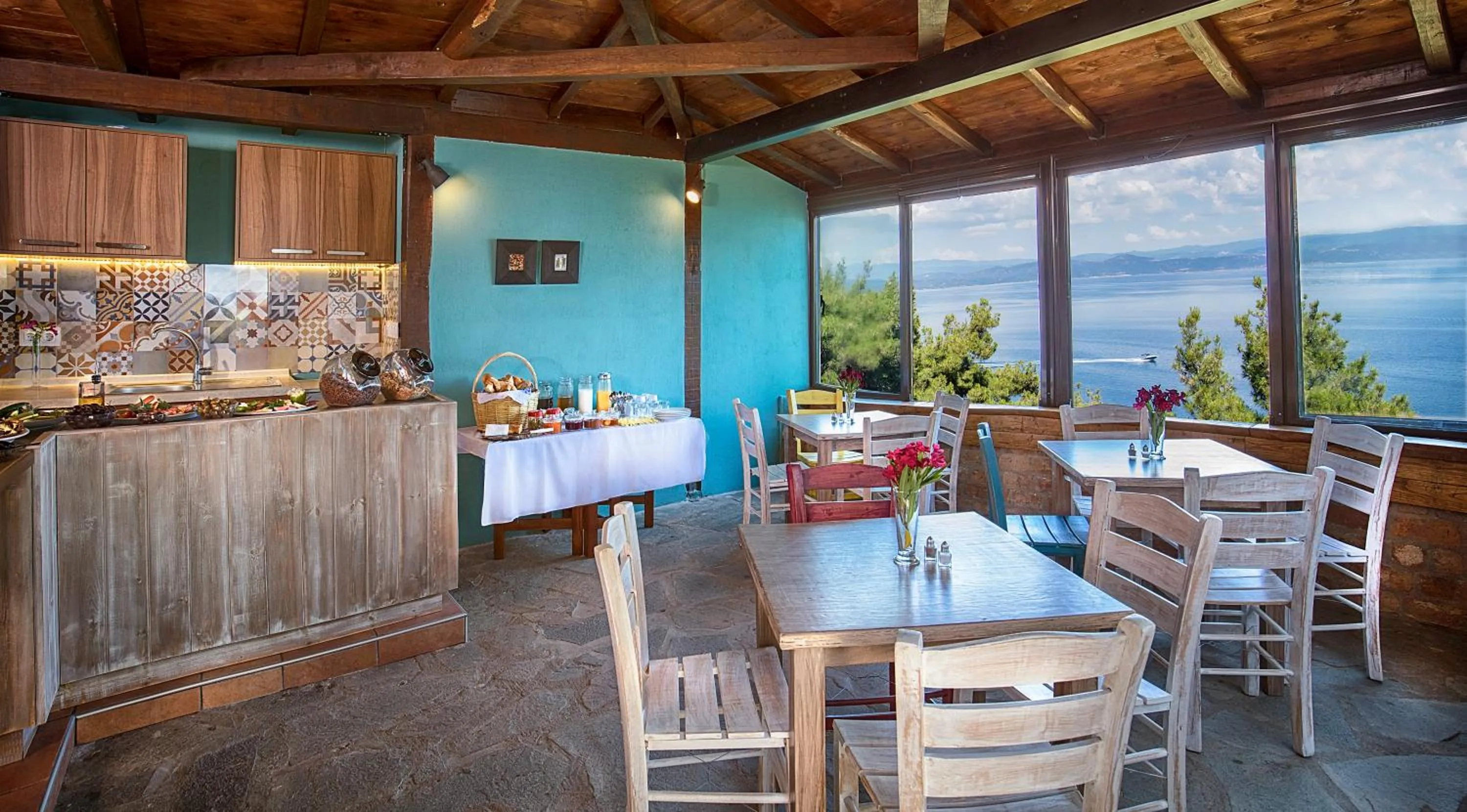 Continental breakfast in Heos Accommodation