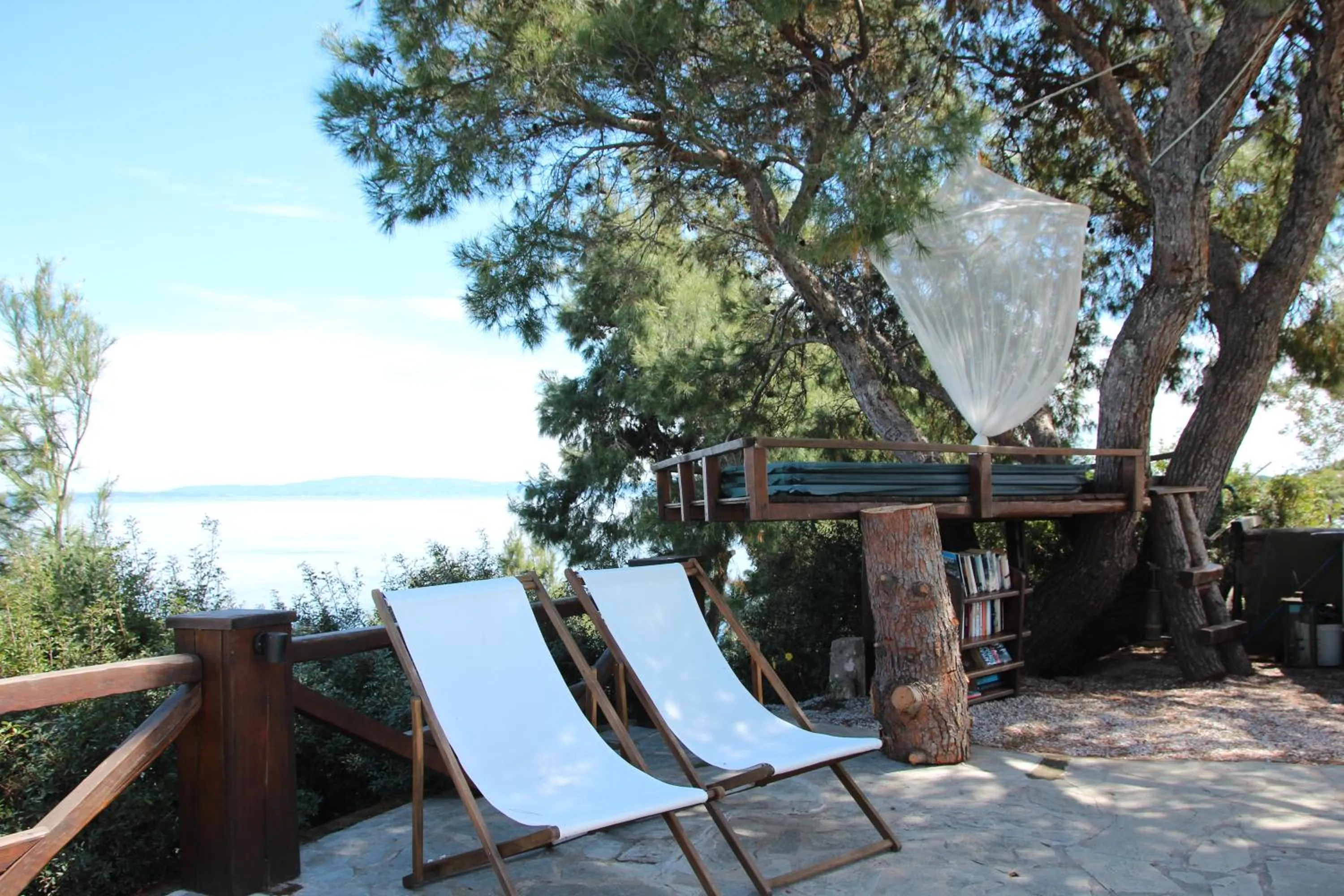 Day in Heos Accommodation