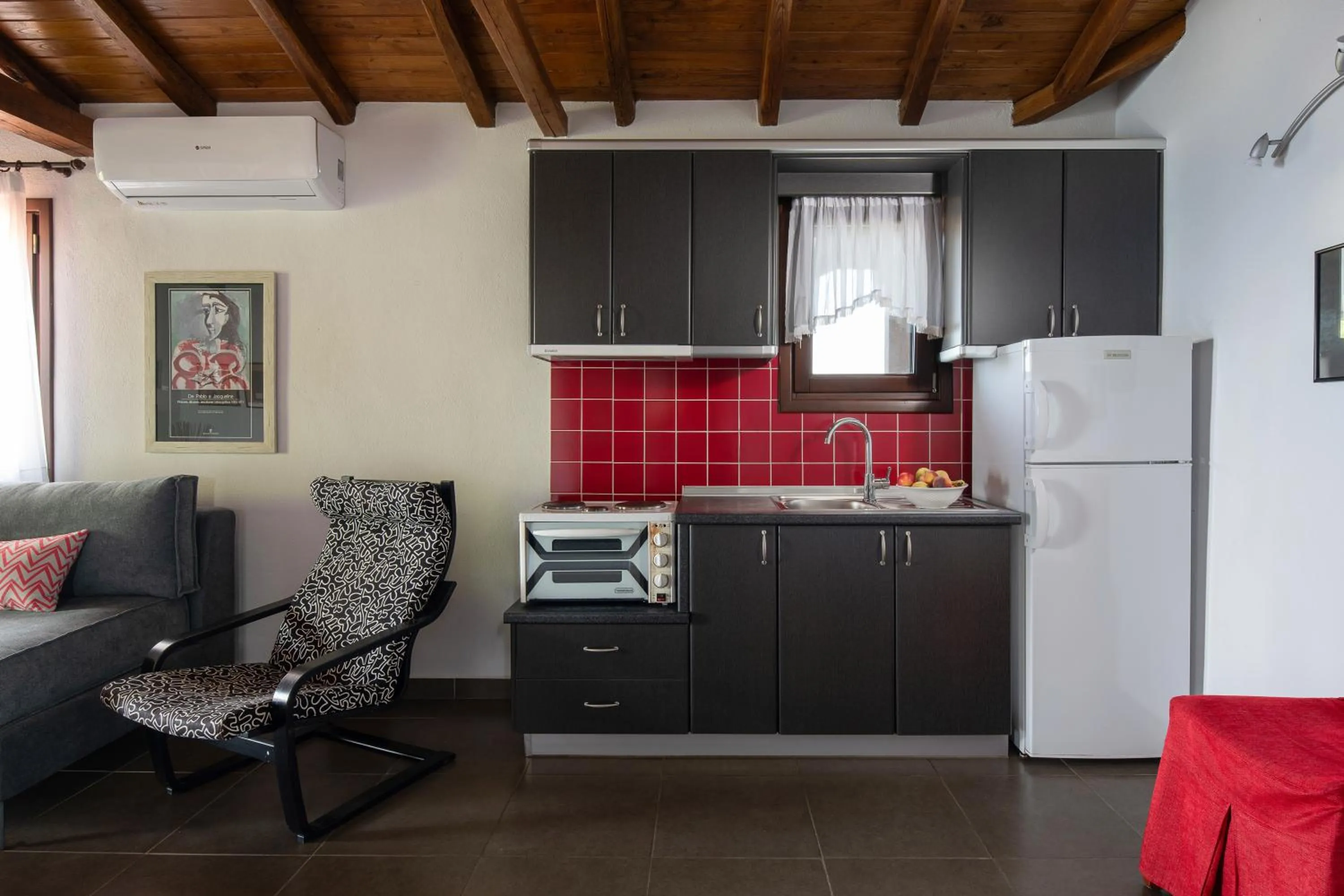 Kitchen or kitchenette in Heos Accommodation
