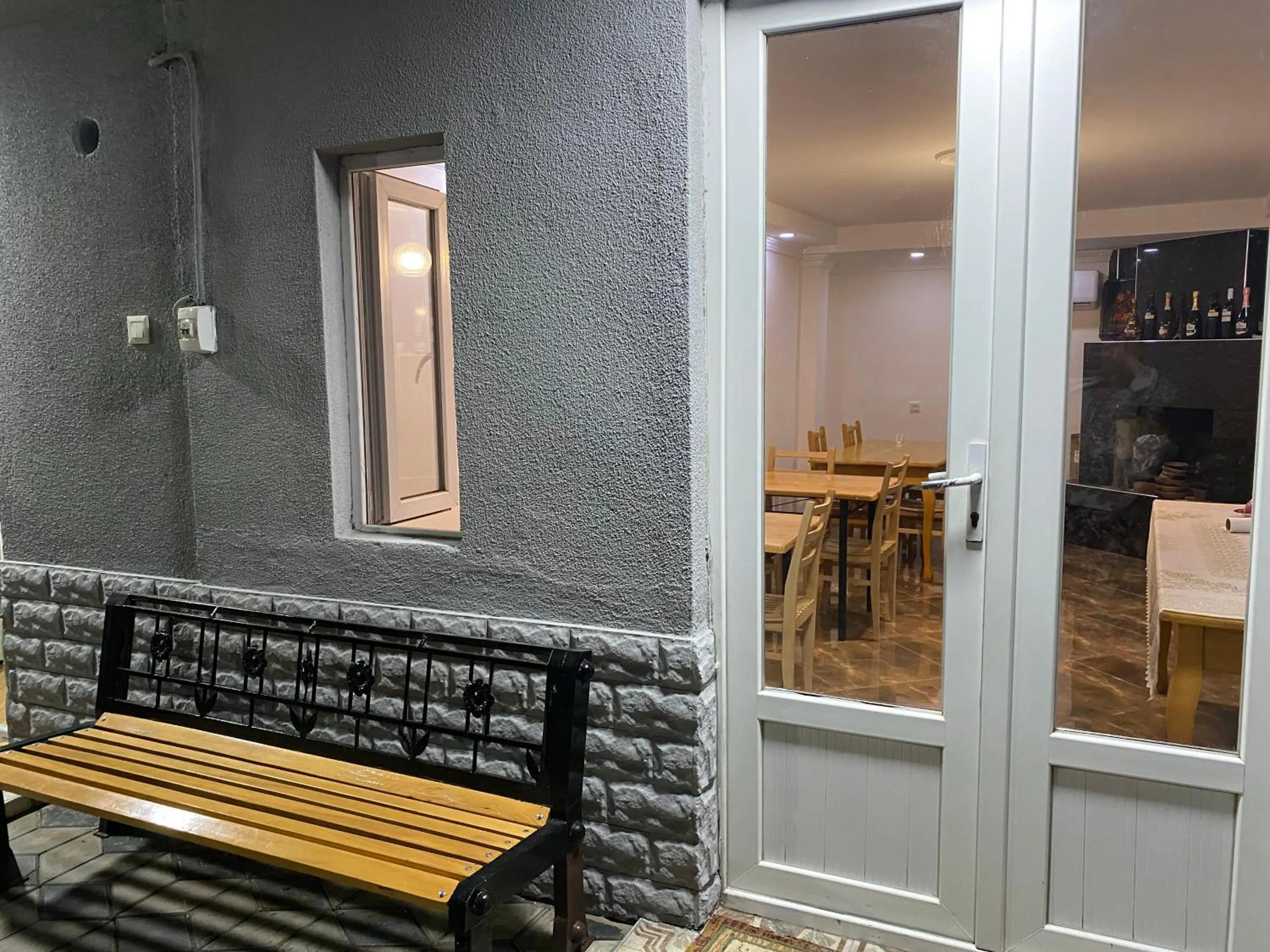 Seating area in Hotel Mariana