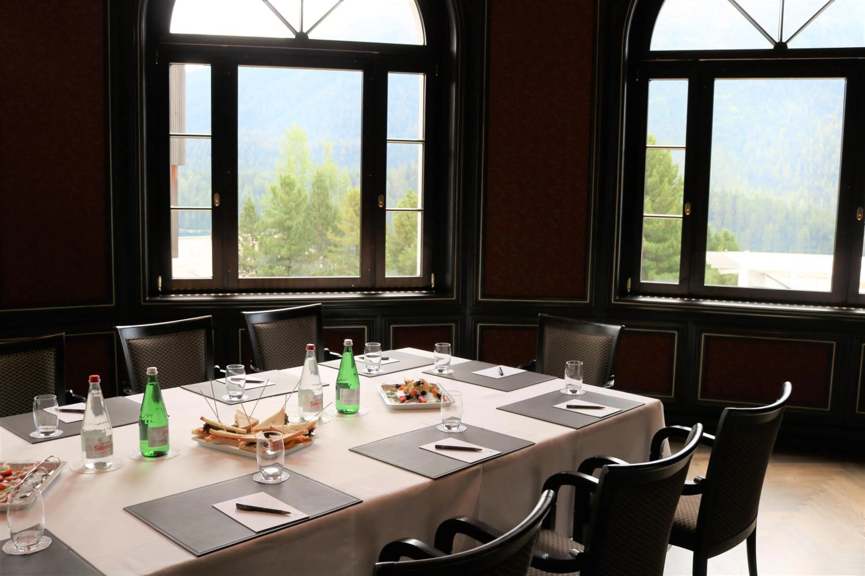 Meeting/conference room in Hotel Schweizerhof St. Moritz