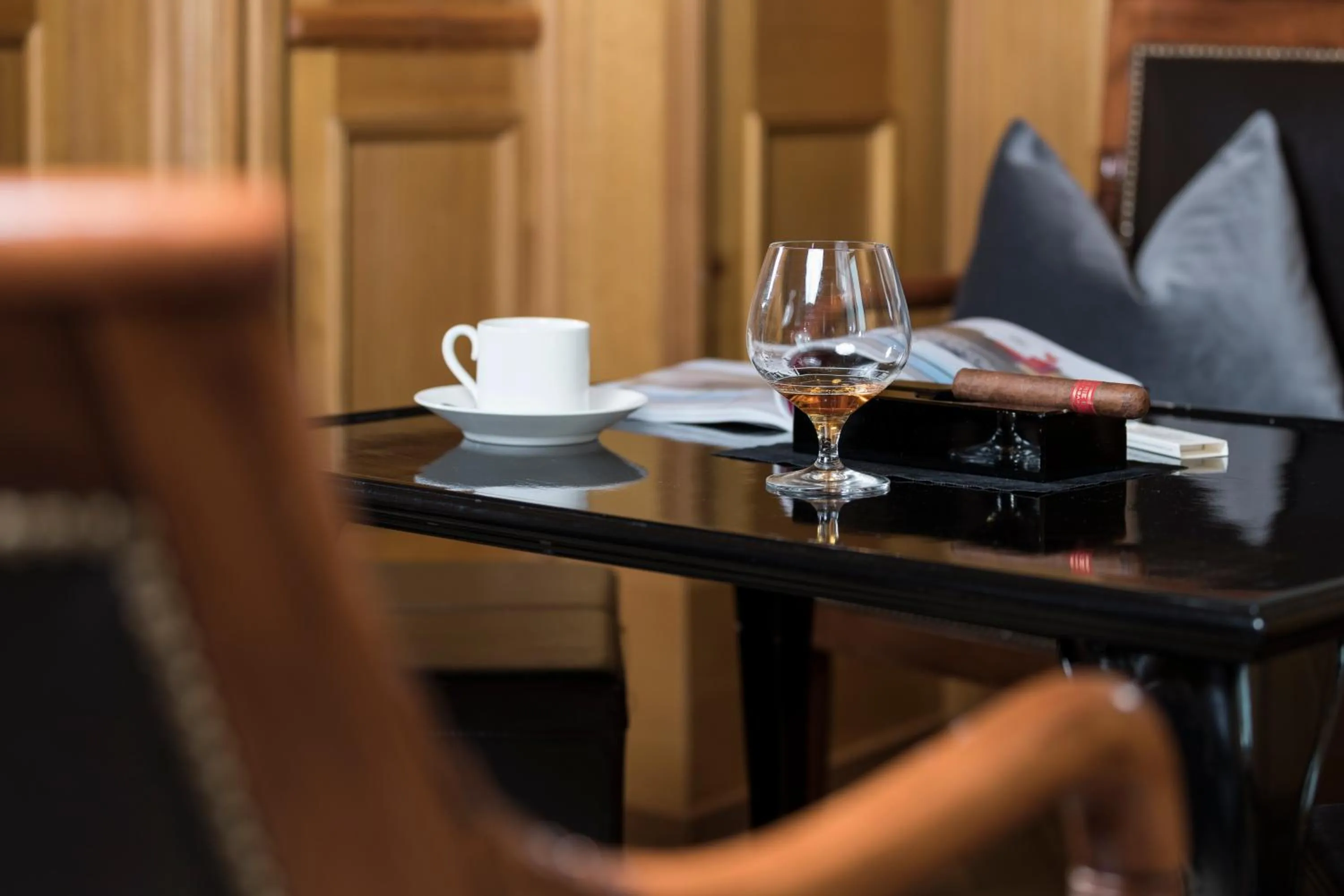 Lounge or bar in Hotel Schweizerhof St. Moritz