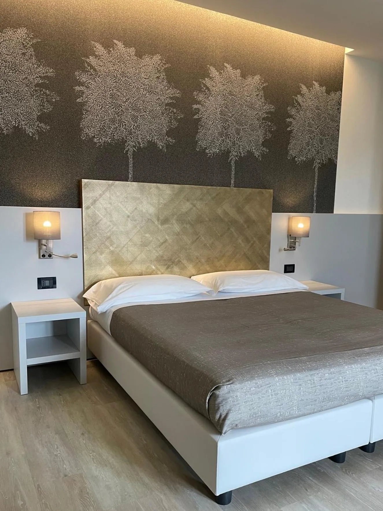 Bed in Hotel Tritone