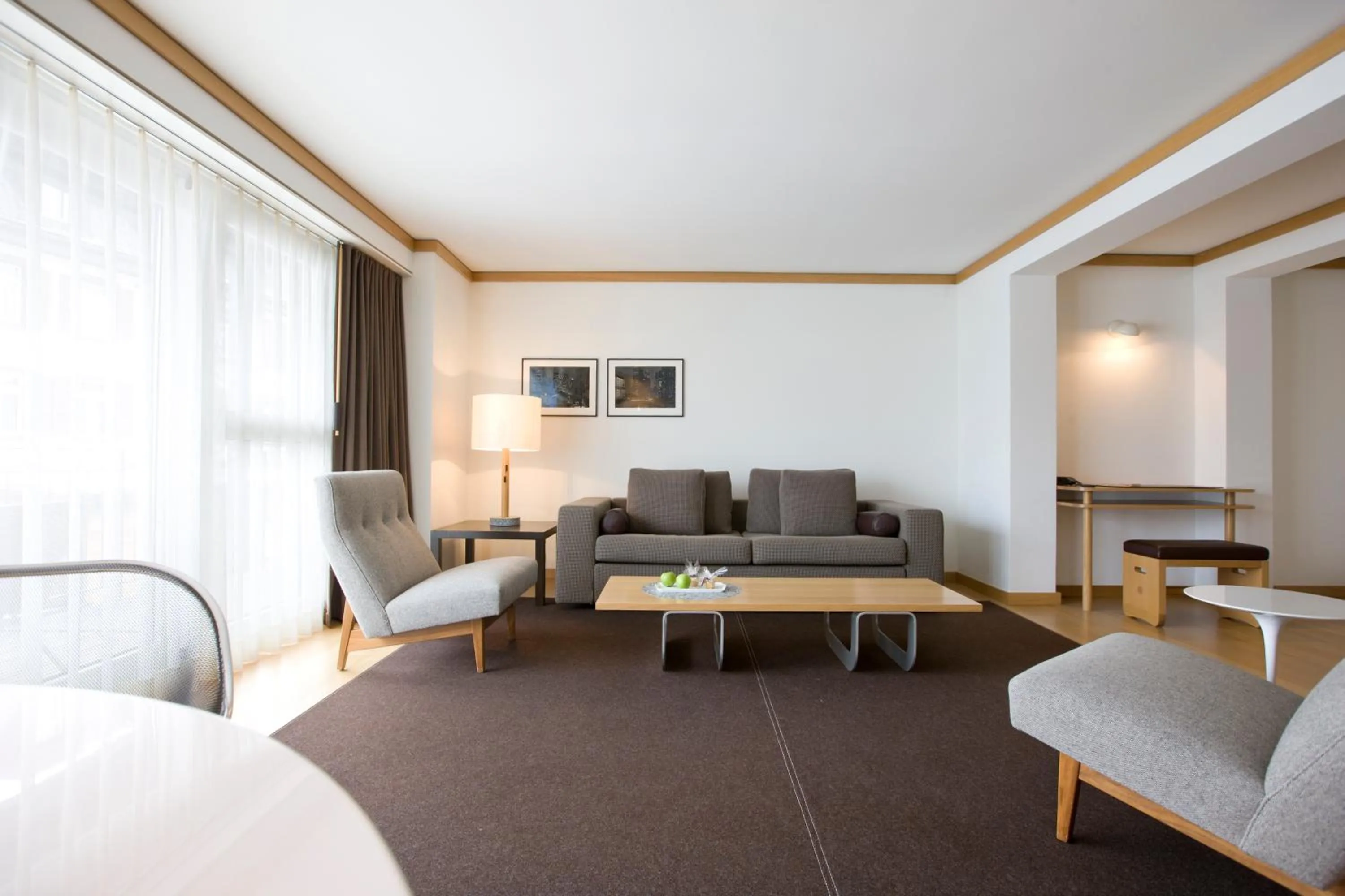 Photo of the whole room in The Omnia