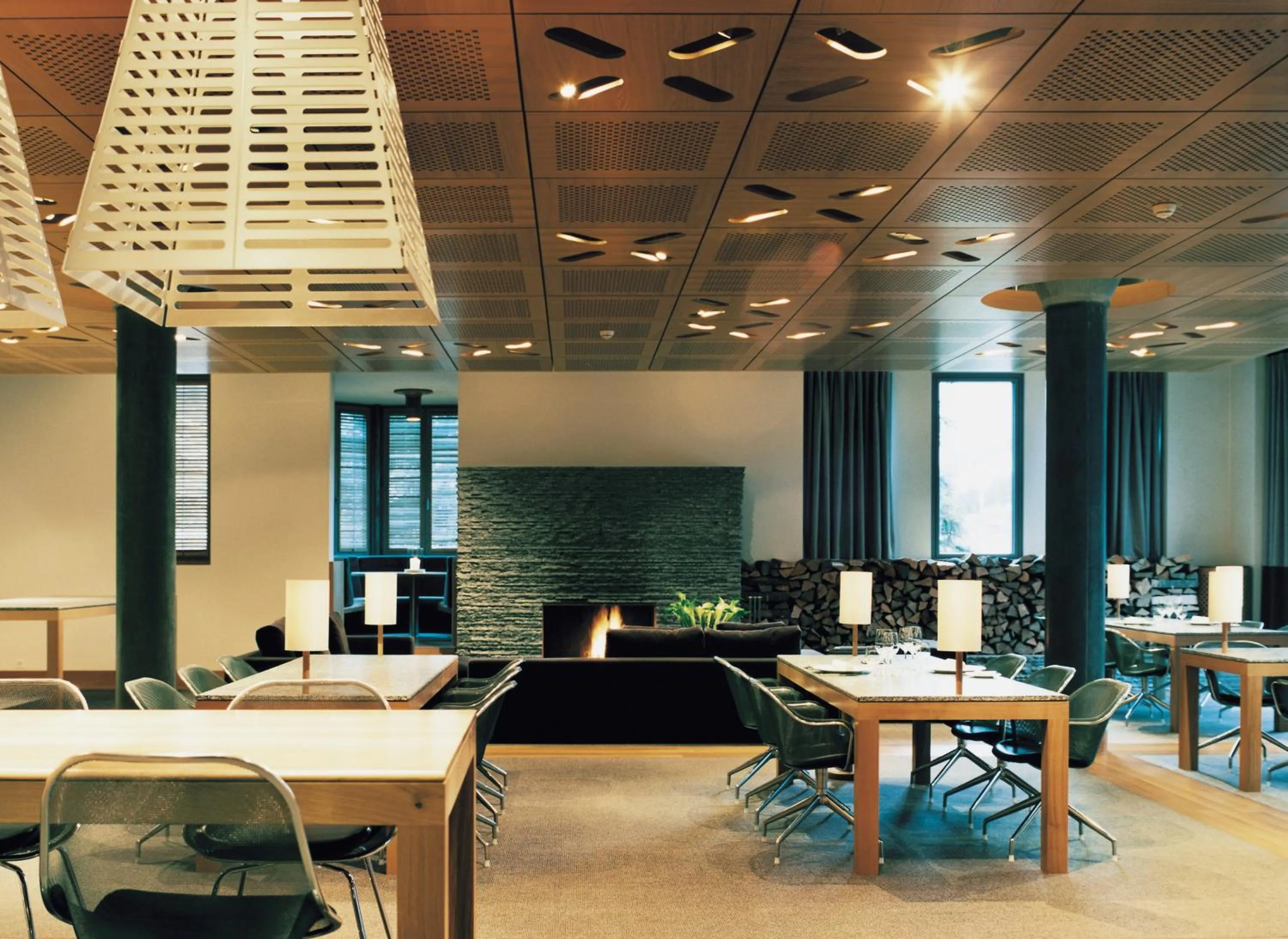 Restaurant/places to eat in The Omnia