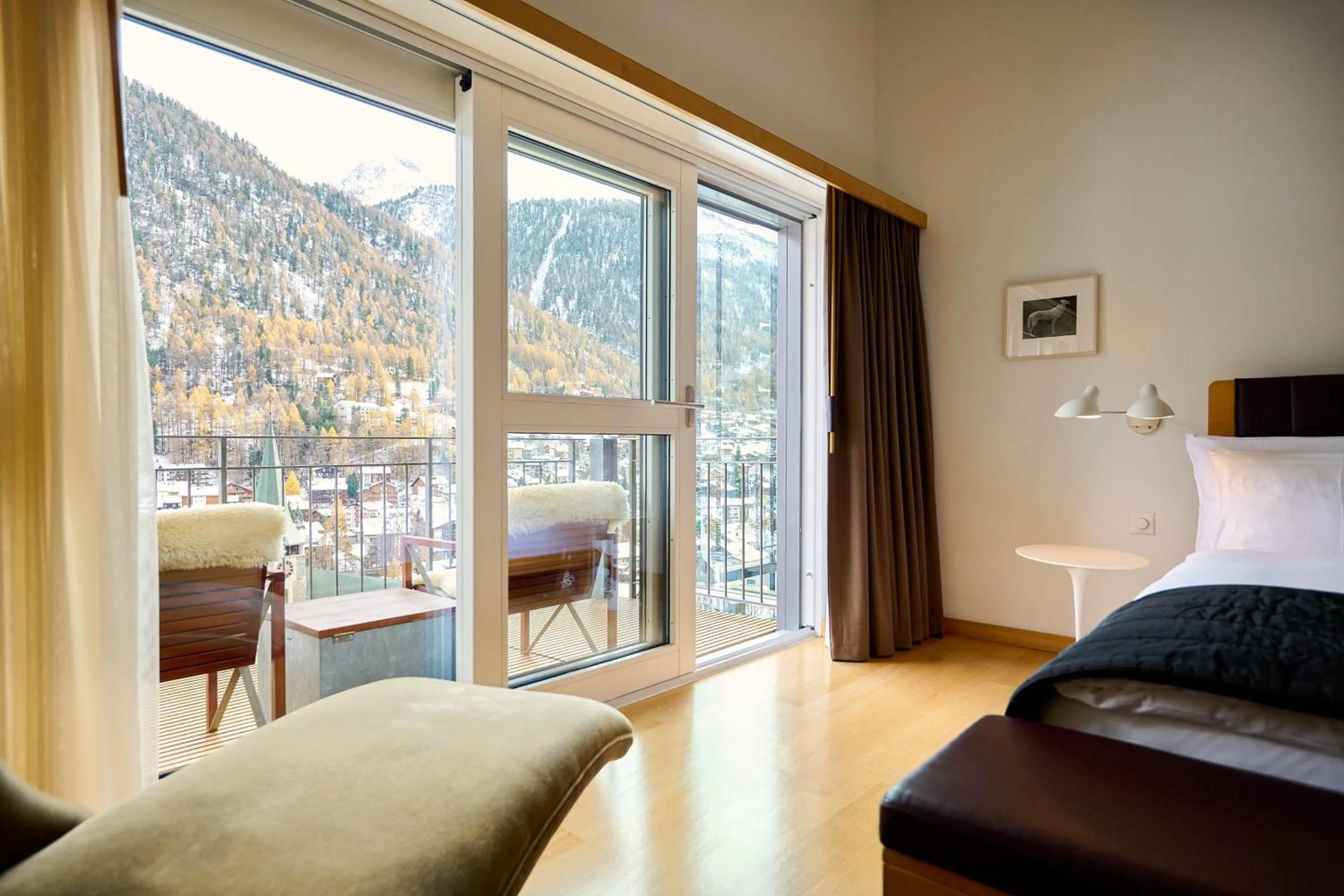 View (from property/room), Bed in The Omnia