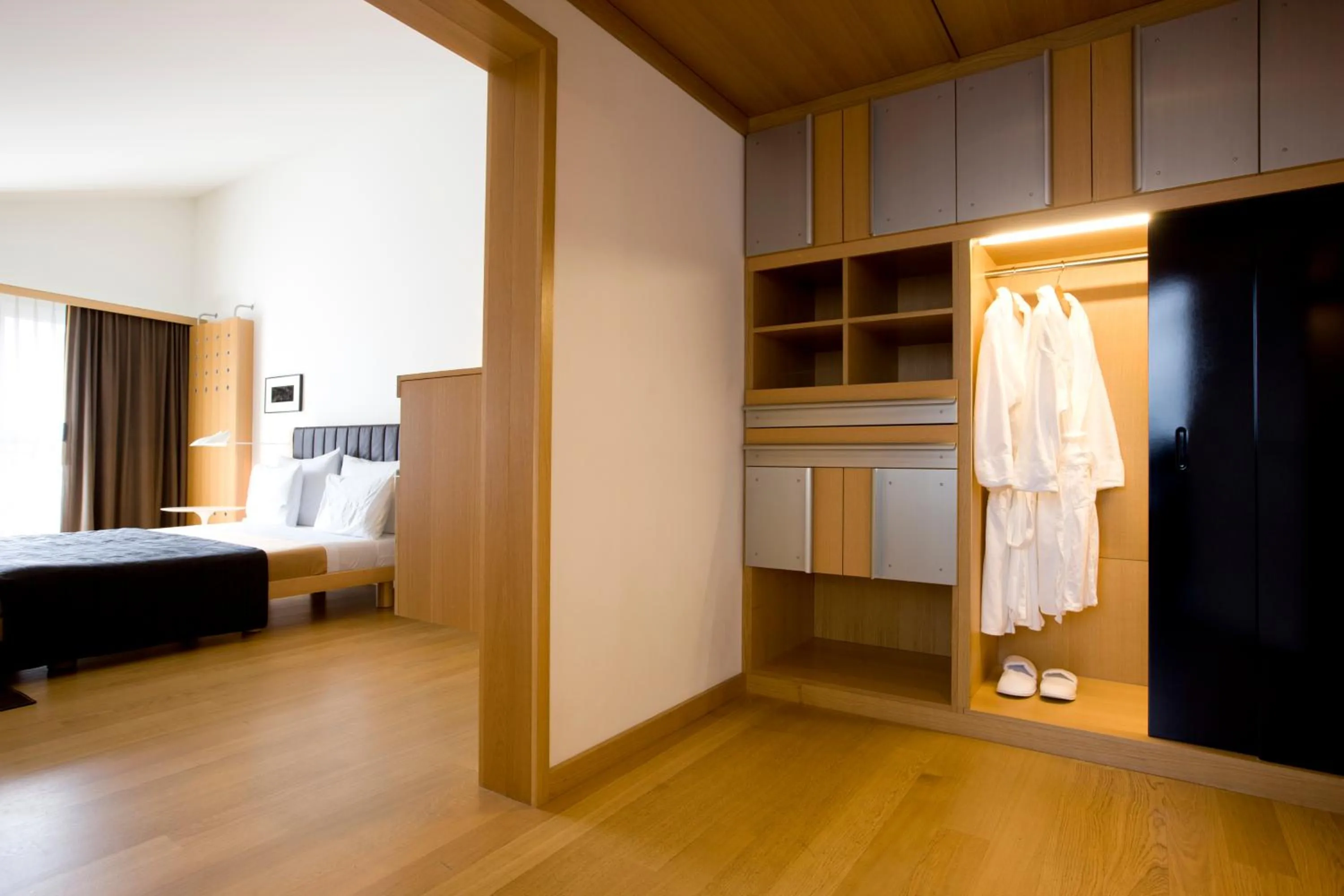 Photo of the whole room, Bed in The Omnia