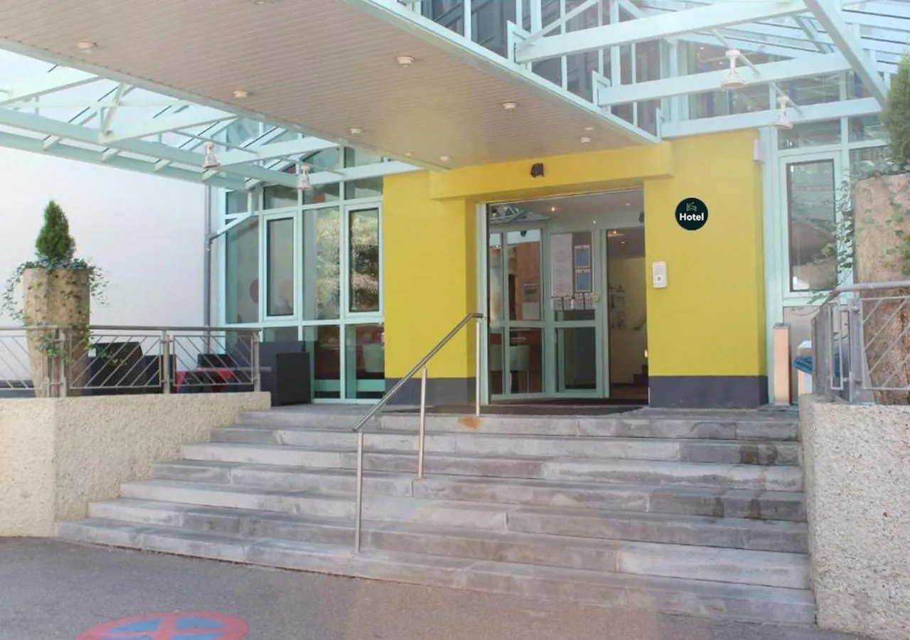 Facade/entrance in Hotel Holledau