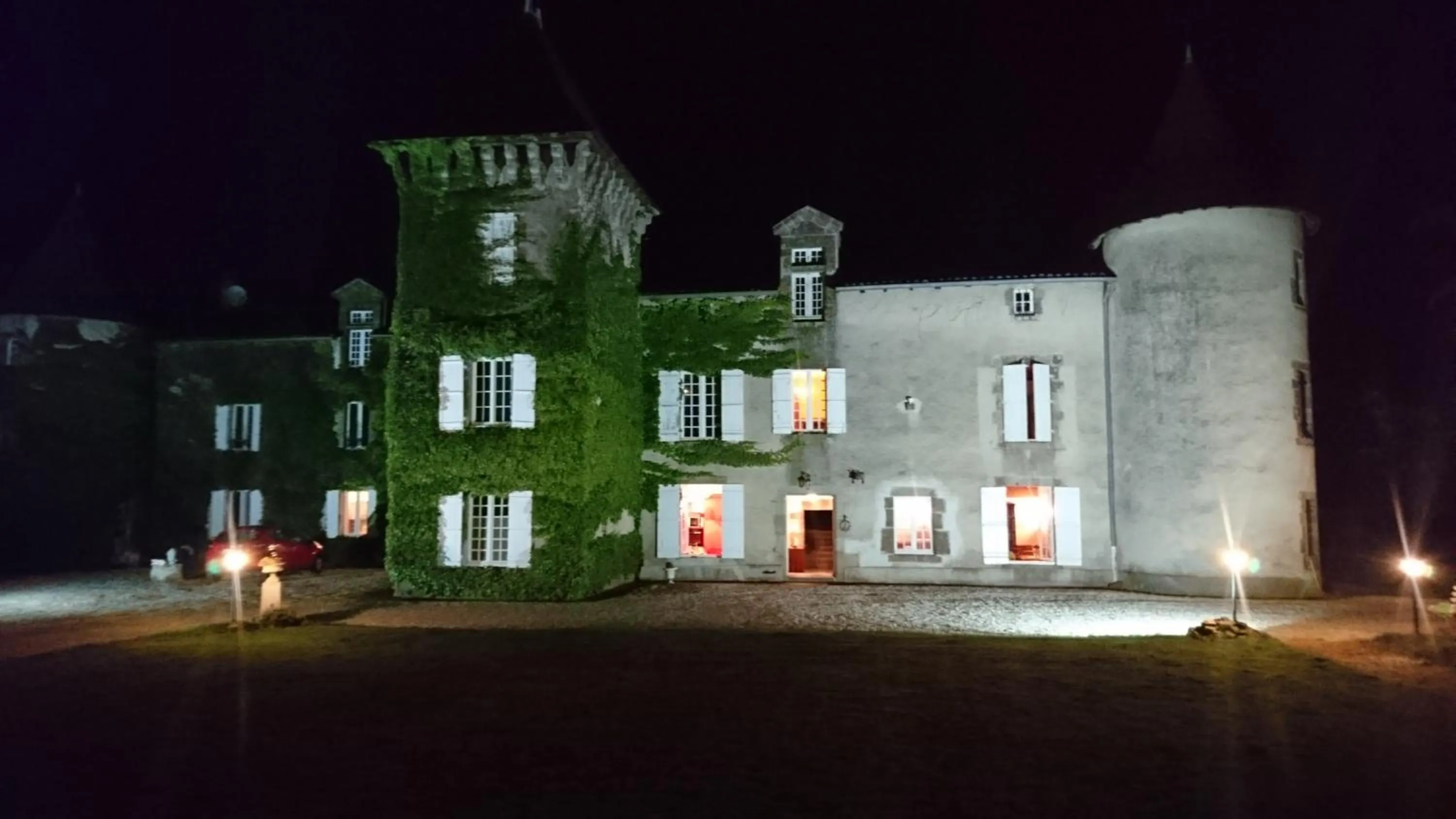 Facade/entrance in Pierre Deluen Domaine de la Grange de Quaire