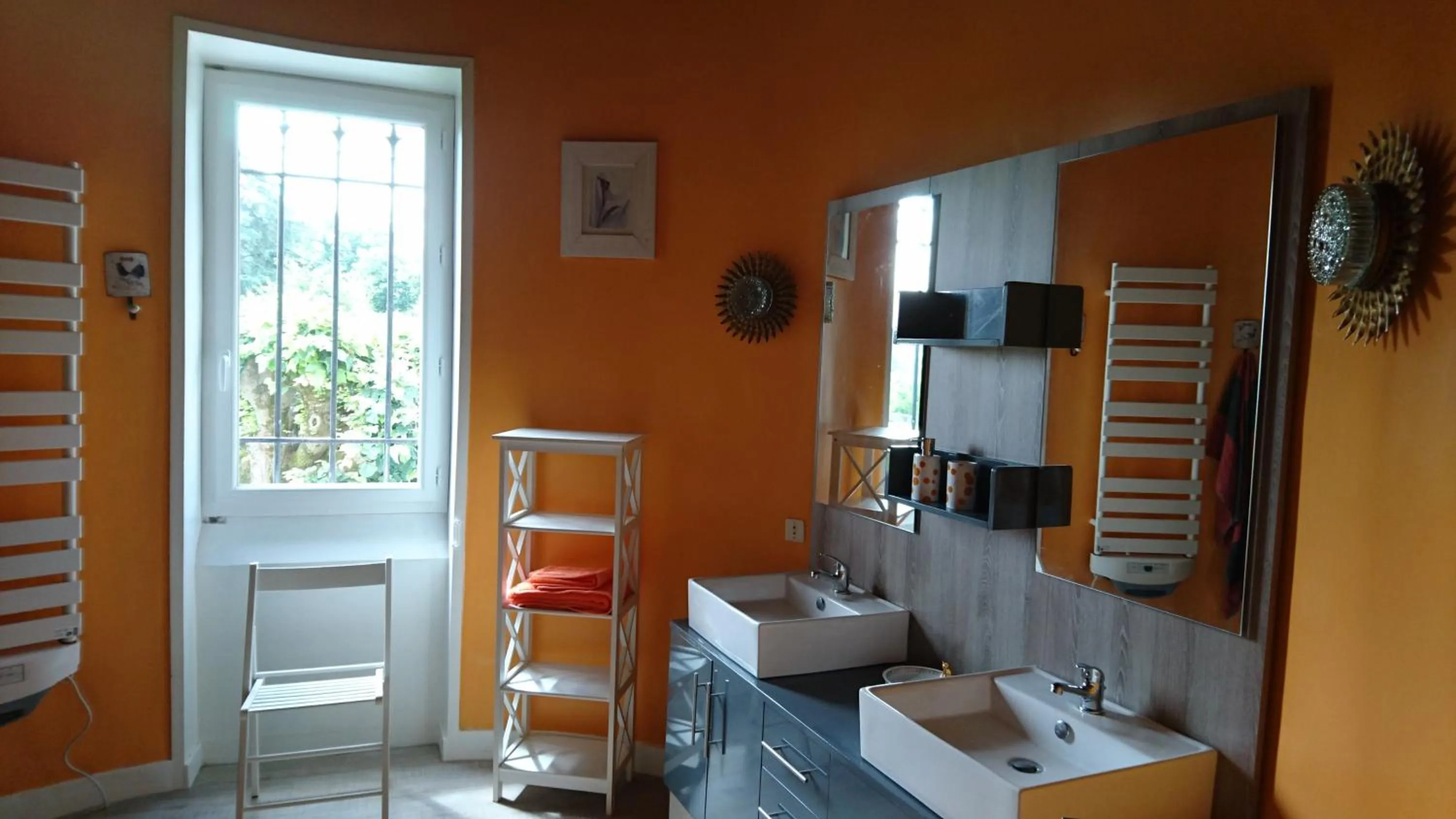 Bathroom in Pierre Deluen Domaine de la Grange de Quaire