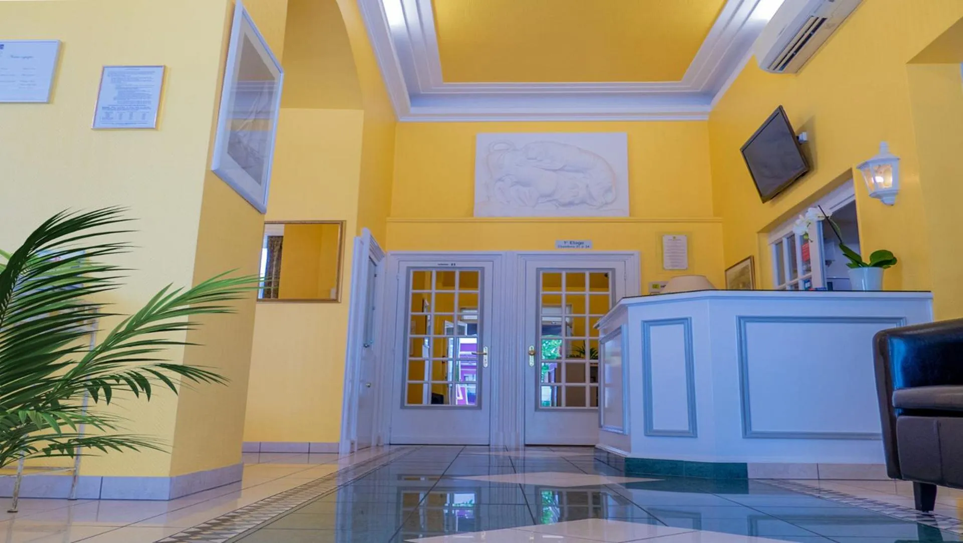 Hotel Berlioz Basel Airport