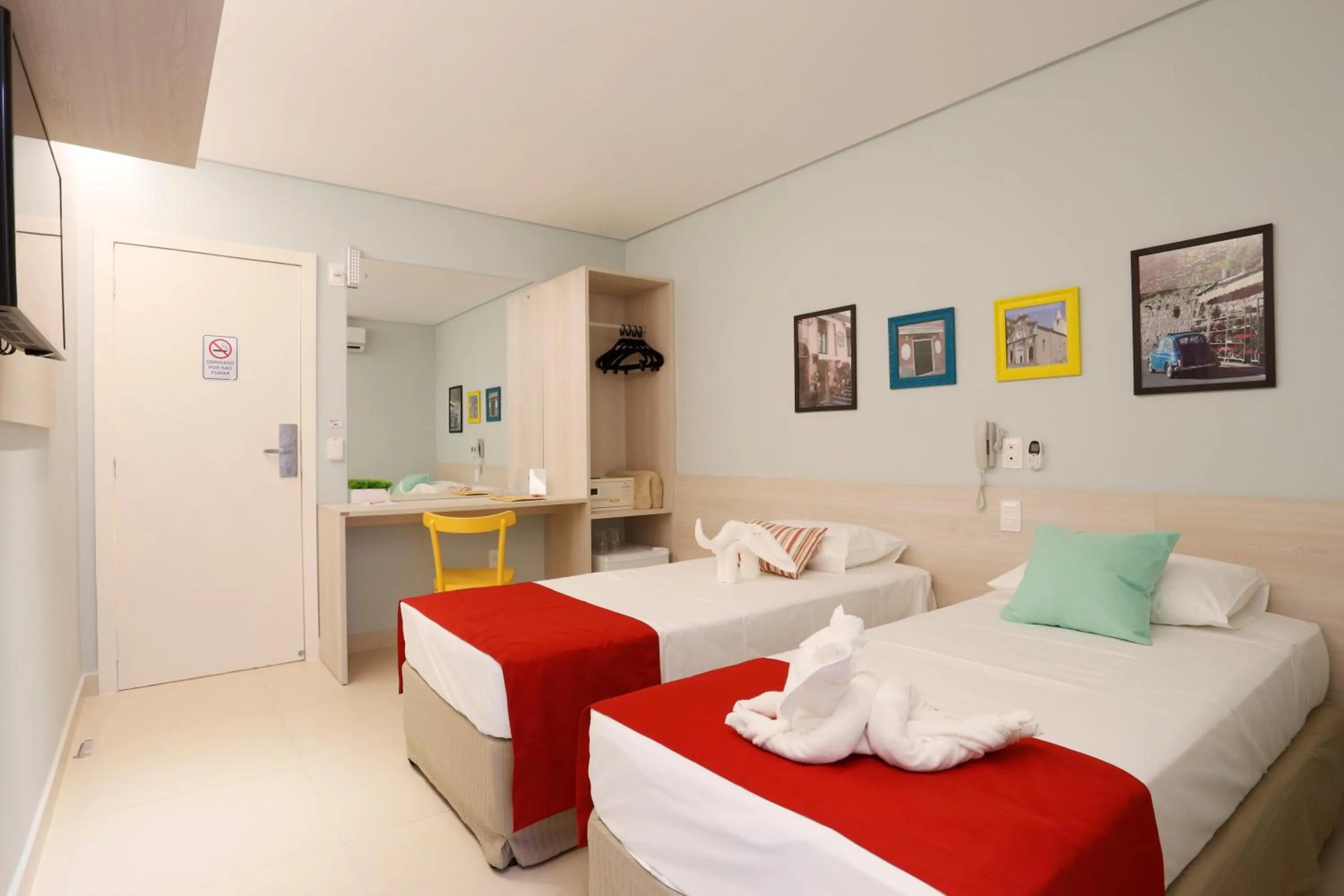 Photo of the whole room, Bed in Portofino Hotel