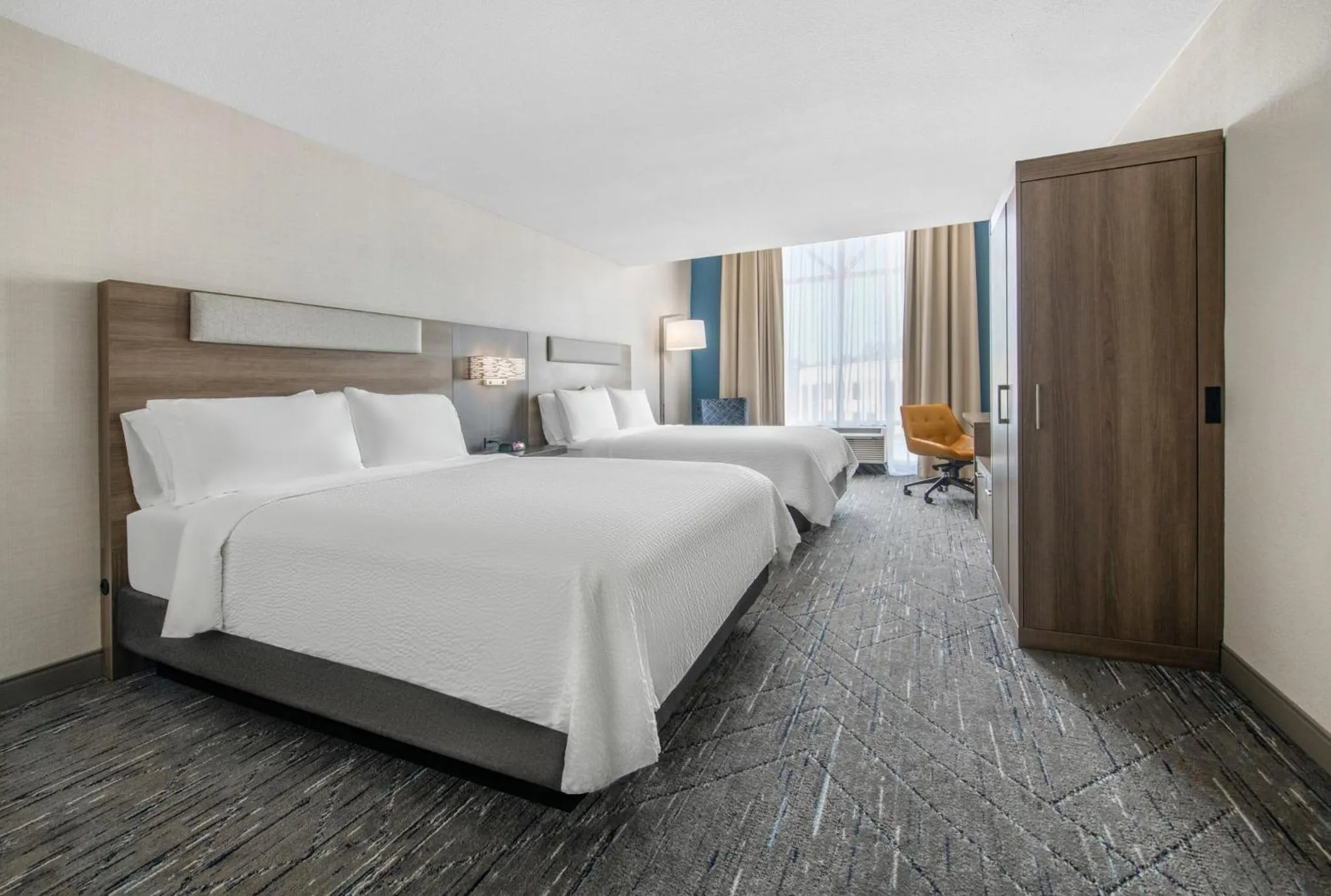 Photo of the whole room, Bed in Holiday Inn Express San Diego - Sorrento Valley by IHG