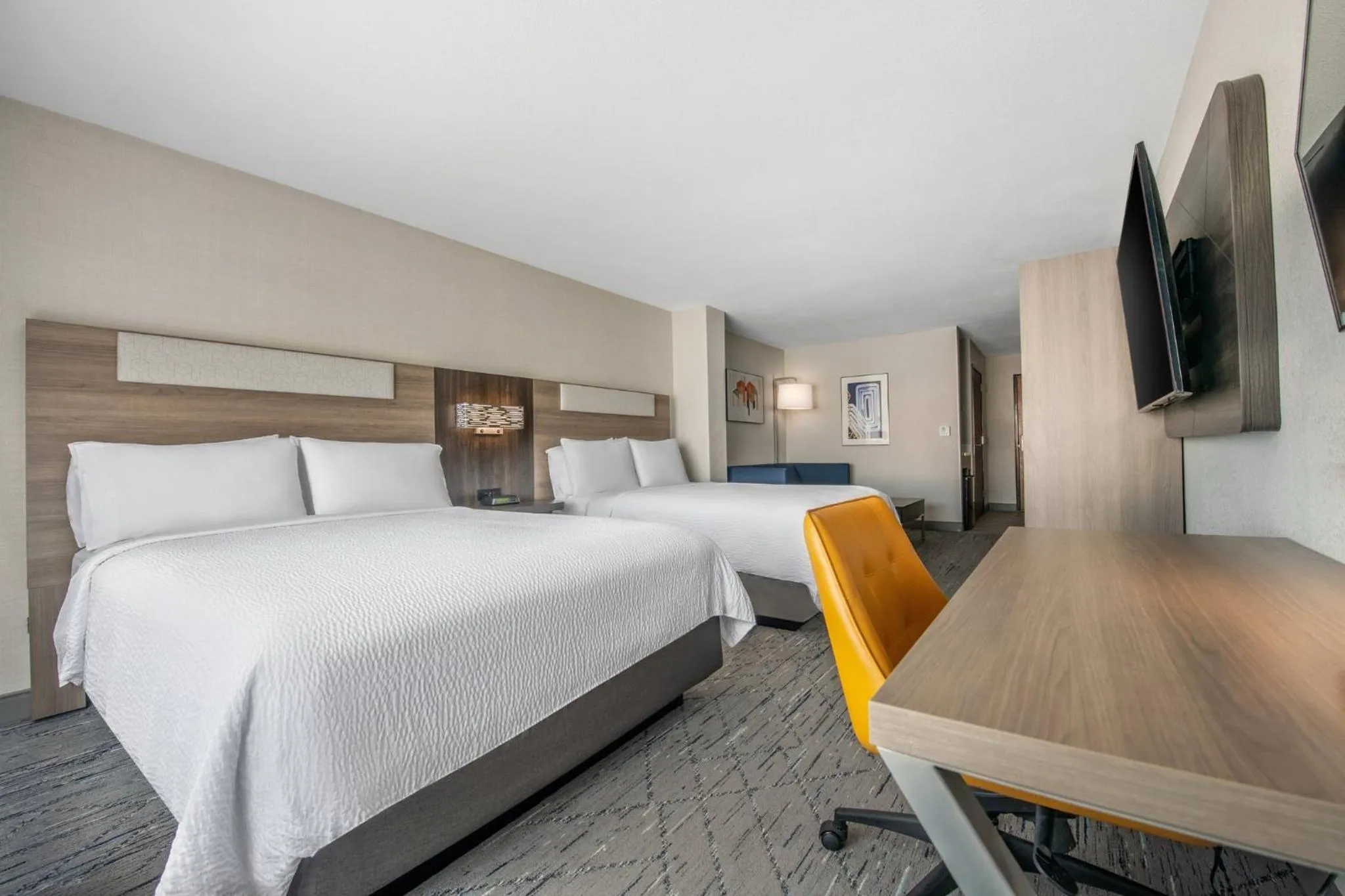 Photo of the whole room, Bed in Holiday Inn Express San Diego - Sorrento Valley by IHG