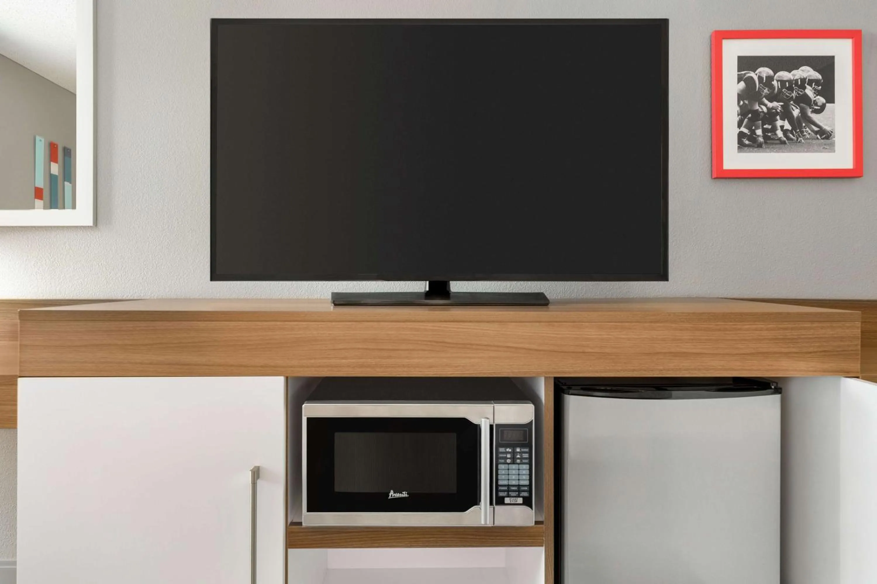 Photo of the whole room in Hampton Inn Kansas City Blue Springs