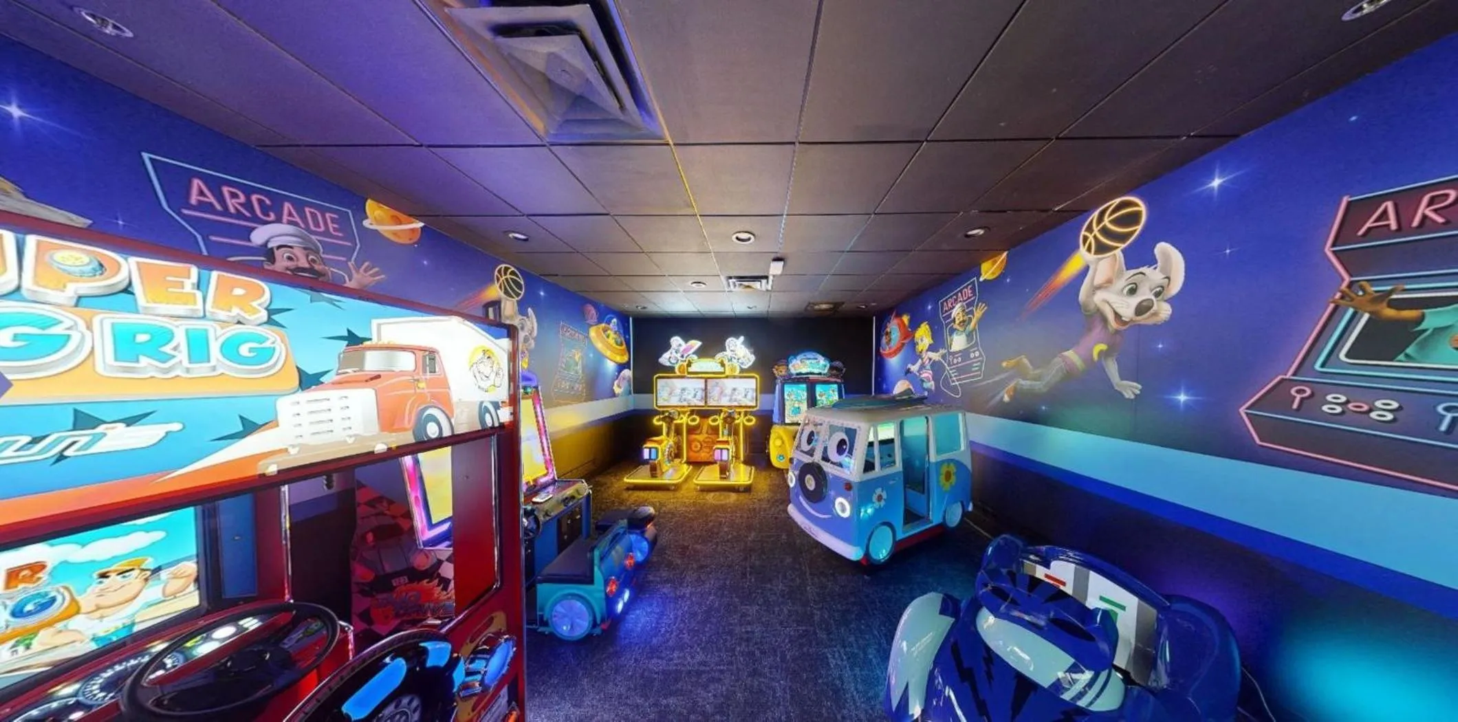 Game Room in Holiday Inn Resort Orlando - Lake Buena Vista by IHG