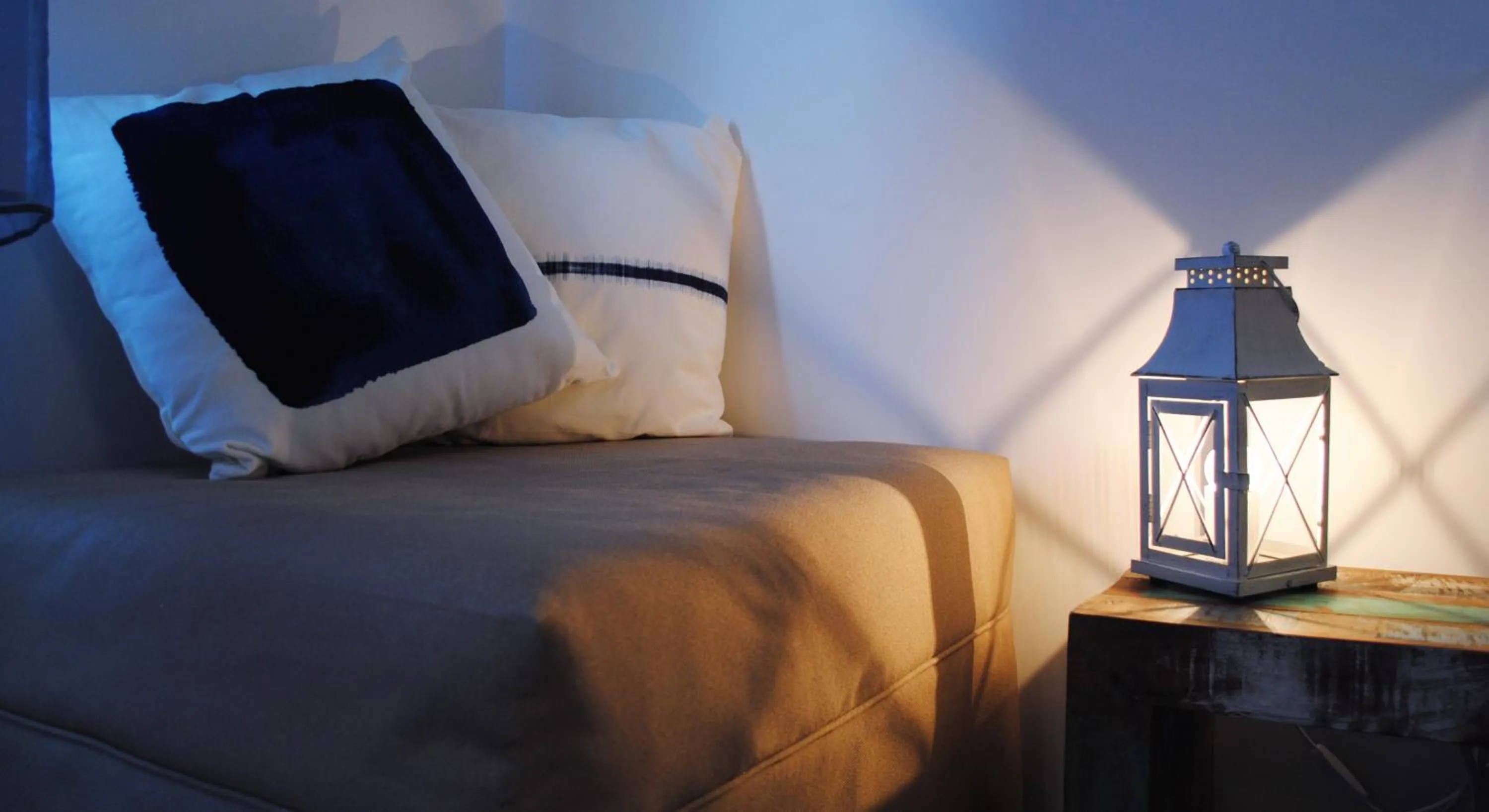 Decorative detail, Bed in Festina Lente B&B