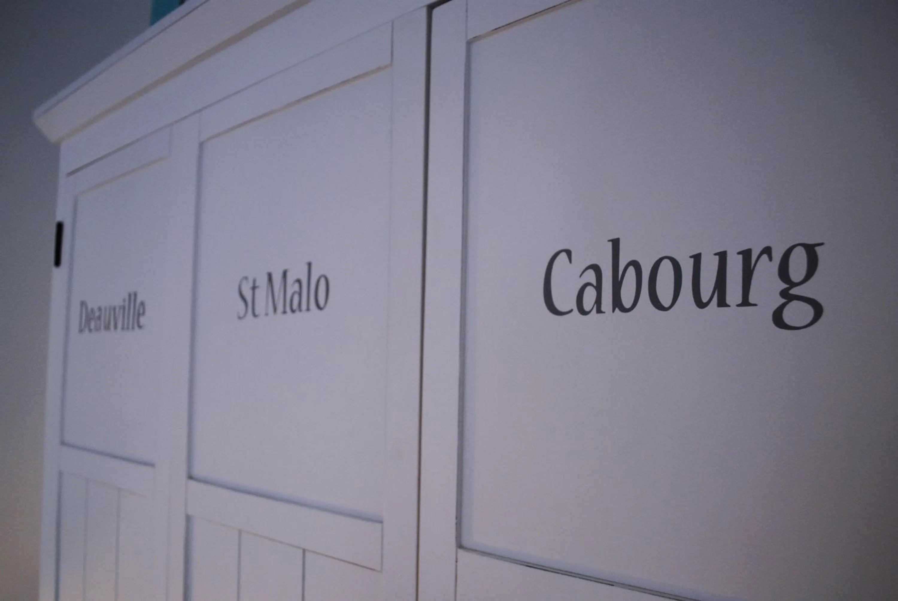 Decorative detail in Festina Lente B&B