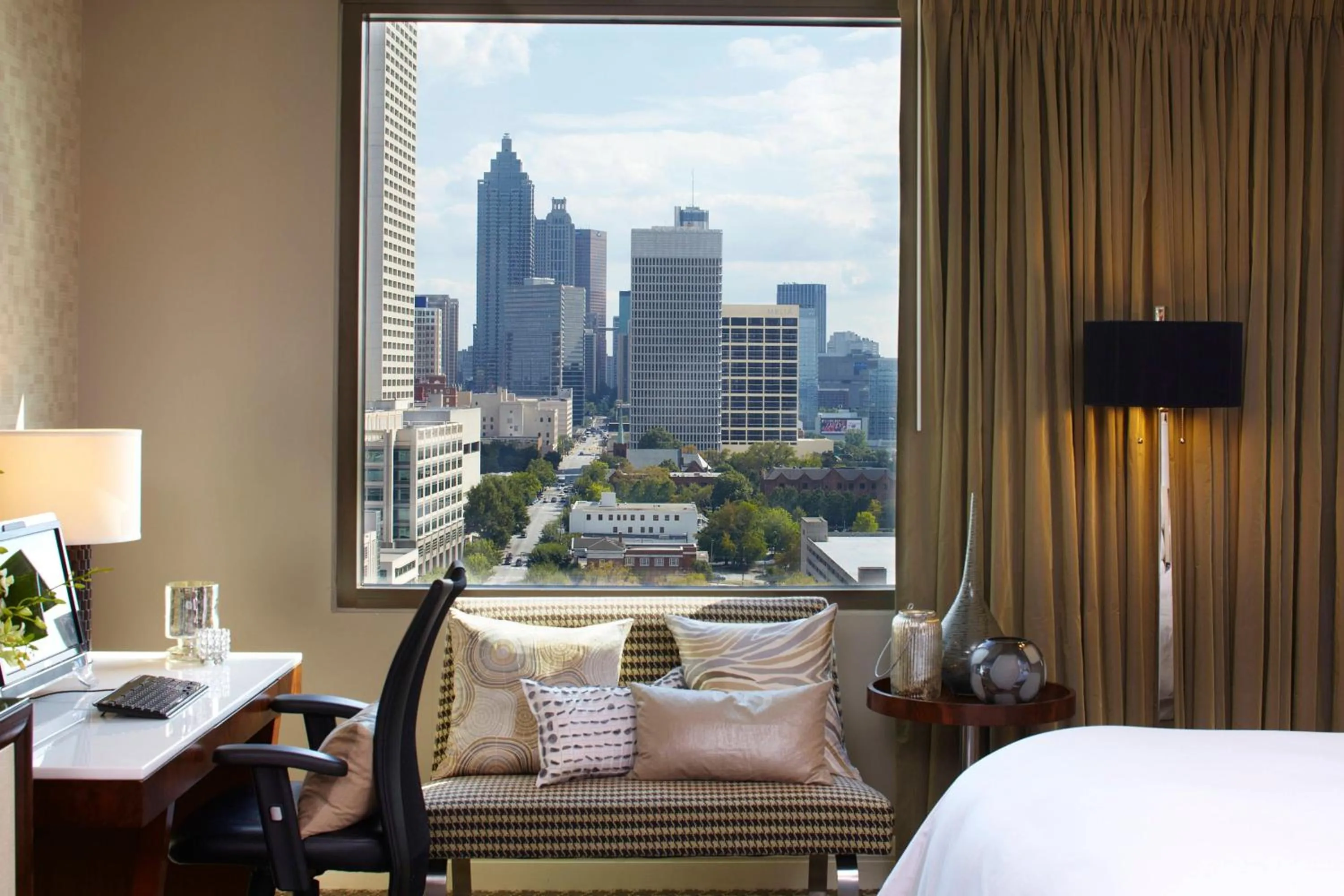 Photo of the whole room, Bed in Renaissance Atlanta Midtown Hotel