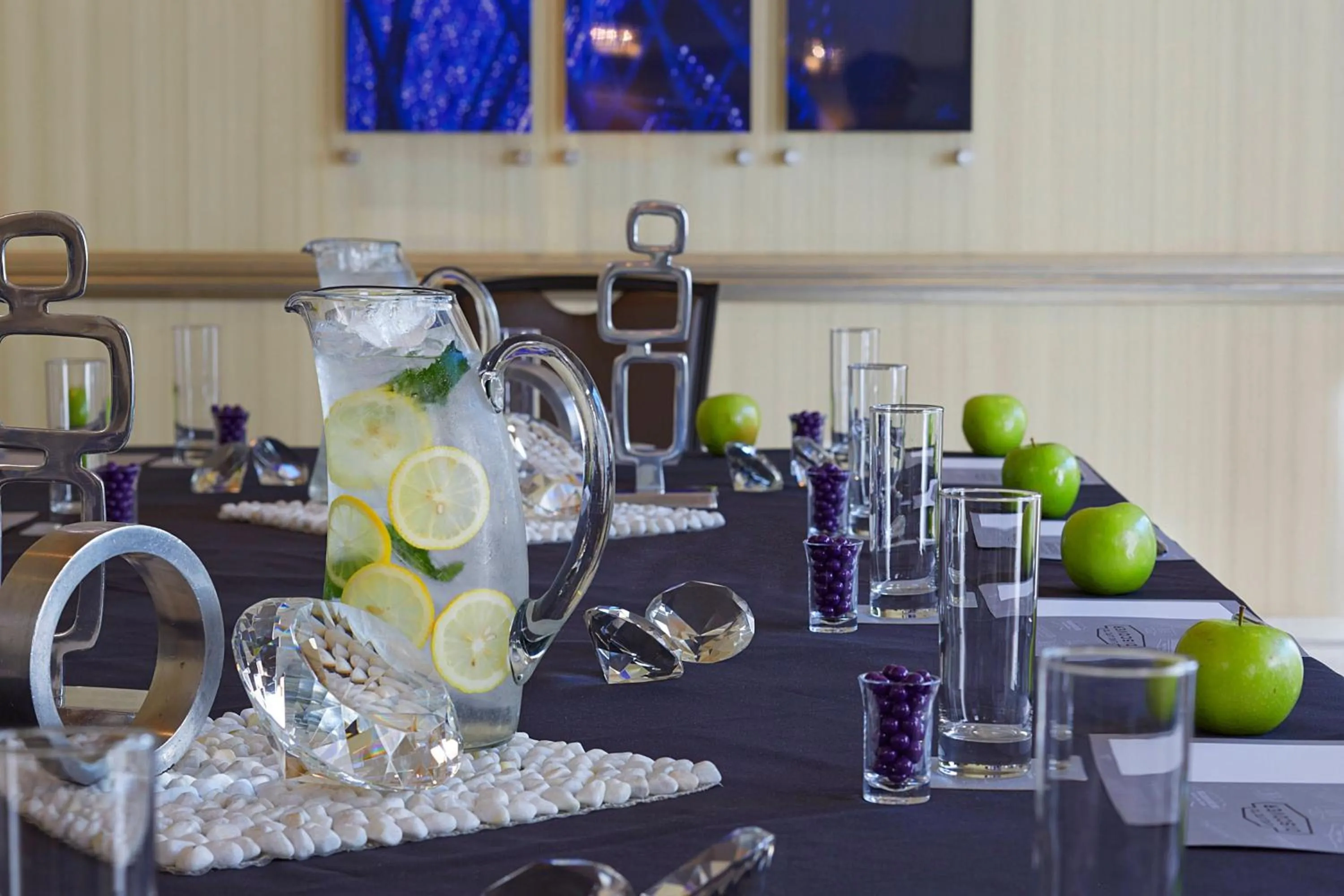 Meeting/conference room in Renaissance Atlanta Midtown Hotel