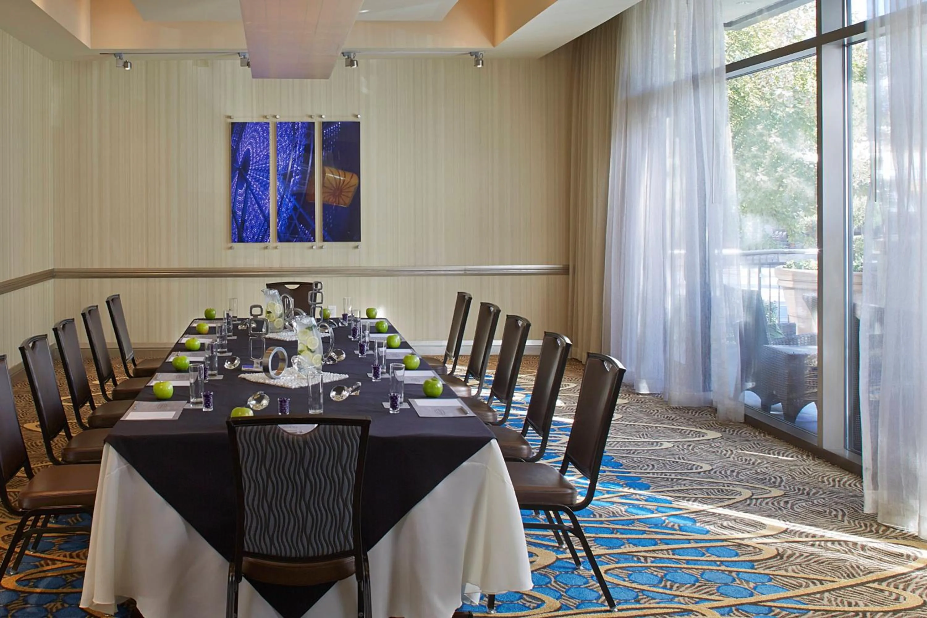 Meeting/conference room in Renaissance Atlanta Midtown Hotel