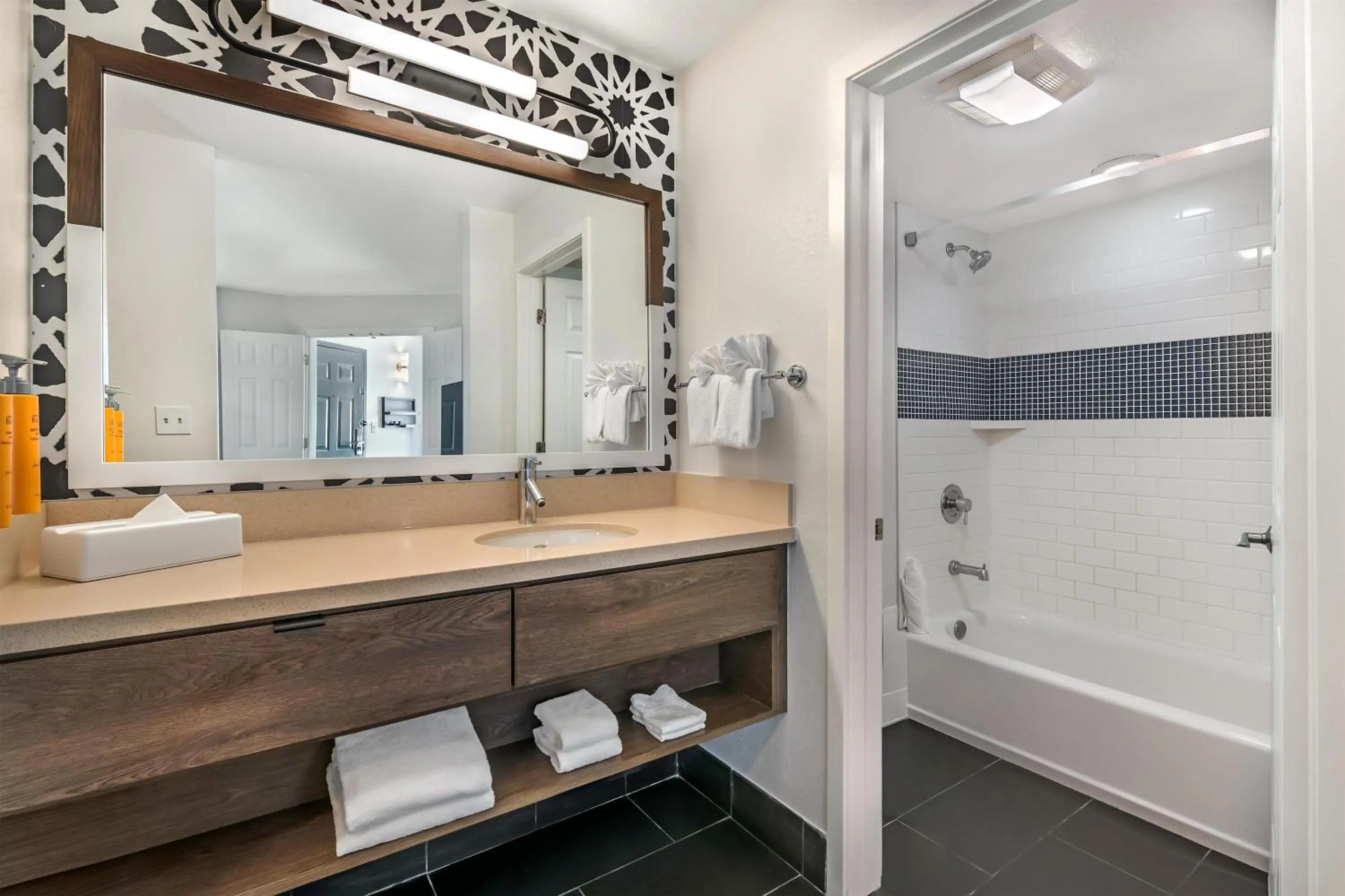 Bathroom in Sonesta ES Suites Orlando - Lake Buena Vista